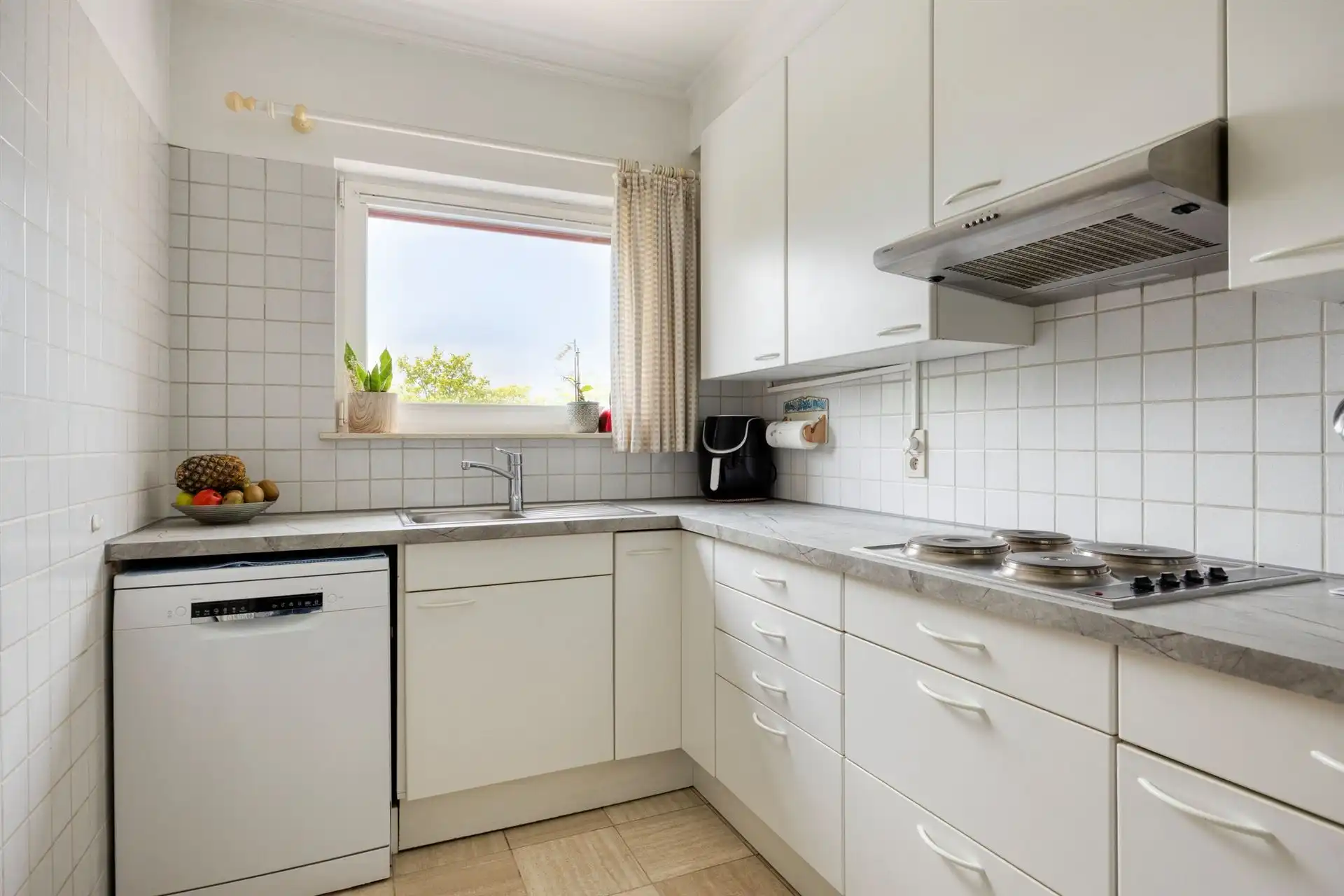 Instapklaar appartement met 2 slaapkamers. foto 11