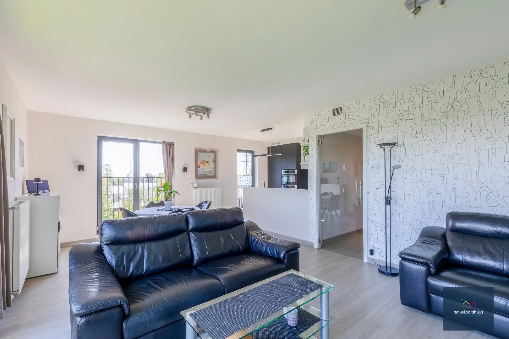 Penthouse met 2 slp. ruim terras, 2 st.plaatsen & kelder foto 6