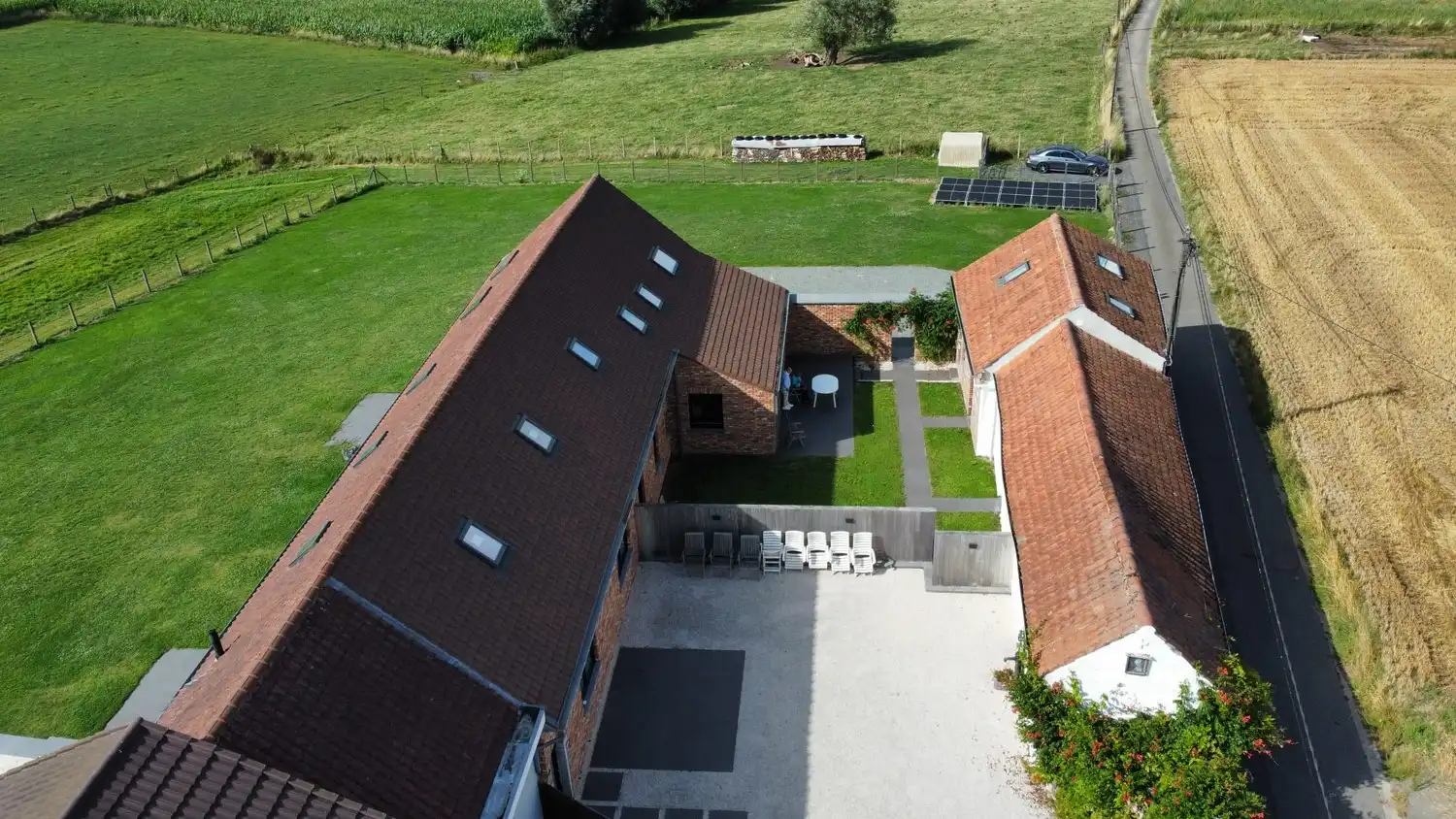 Mooi gelegen hoeve foto {{pictureIndex}}