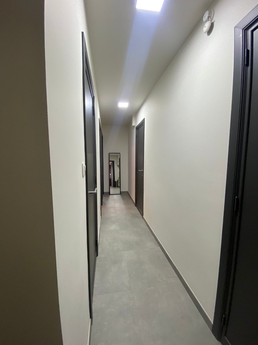Volledig vernieuwd appartement met zijdelings zeezicht en 2 slaapkamers – private garage foto 12