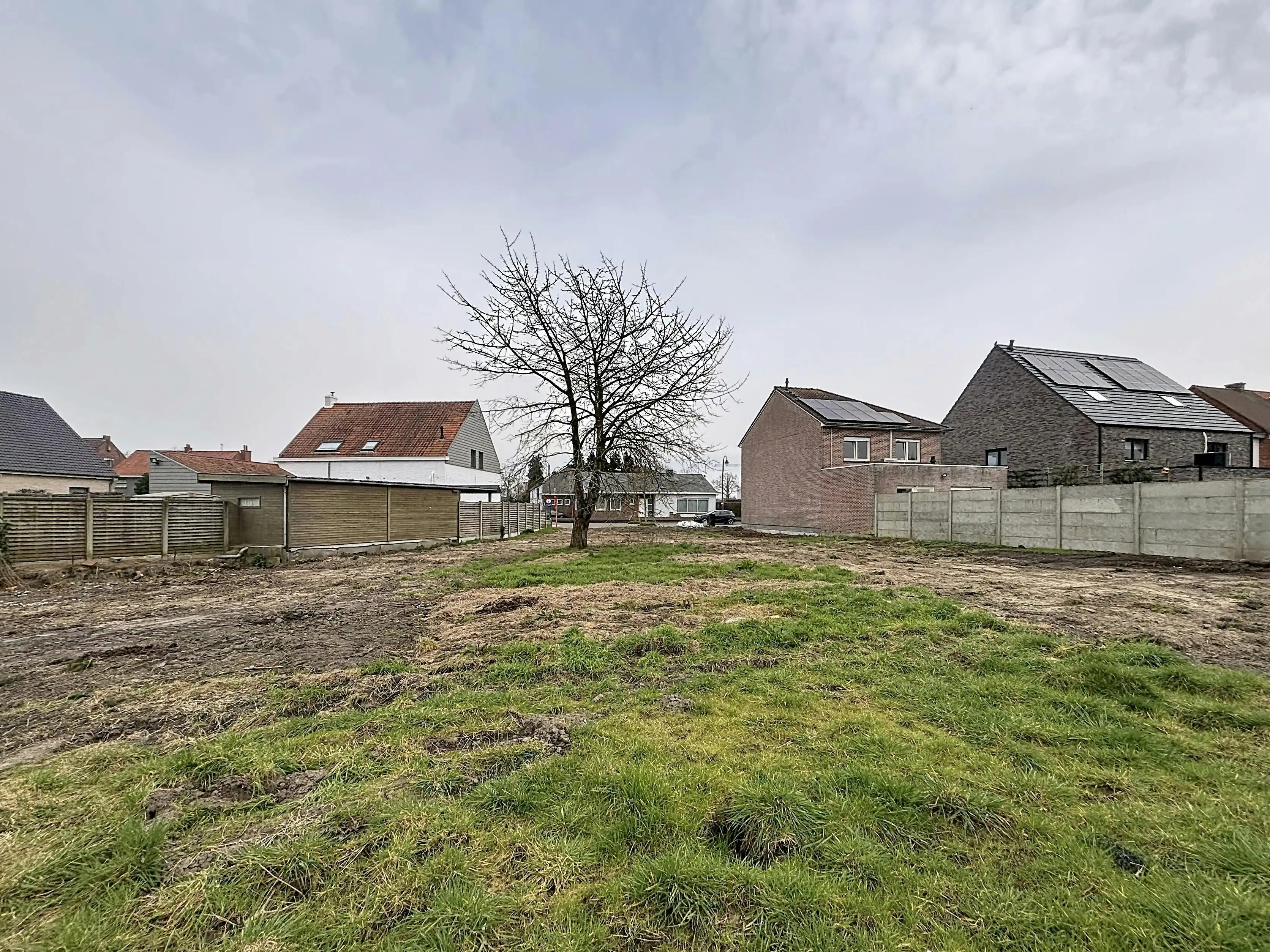 Residentieel gelegen bouwgrond (950m²) voor halfopen bebouwing in Aalter foto 5