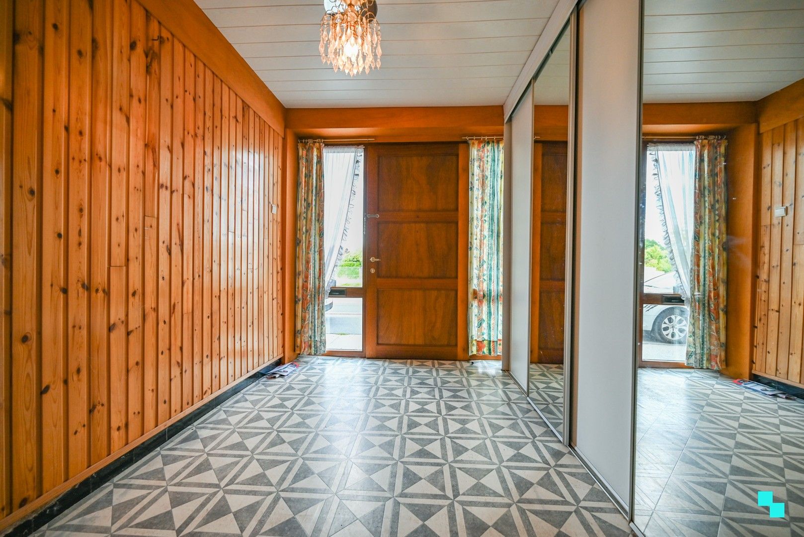 Eéngezinswoning met garage op grens Izegem / Lendelede foto 4