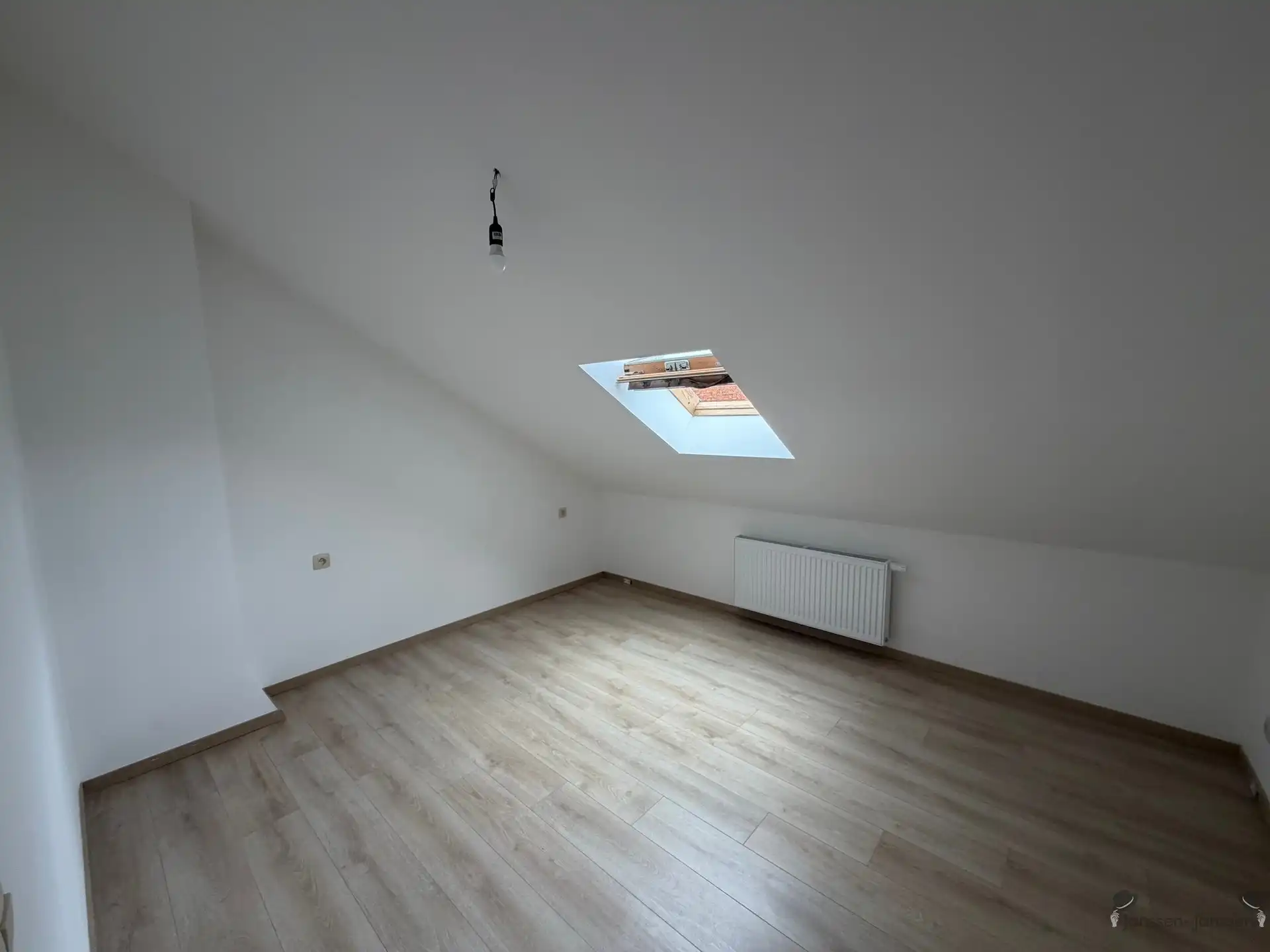 gerenoveerde woning met tuin foto 10