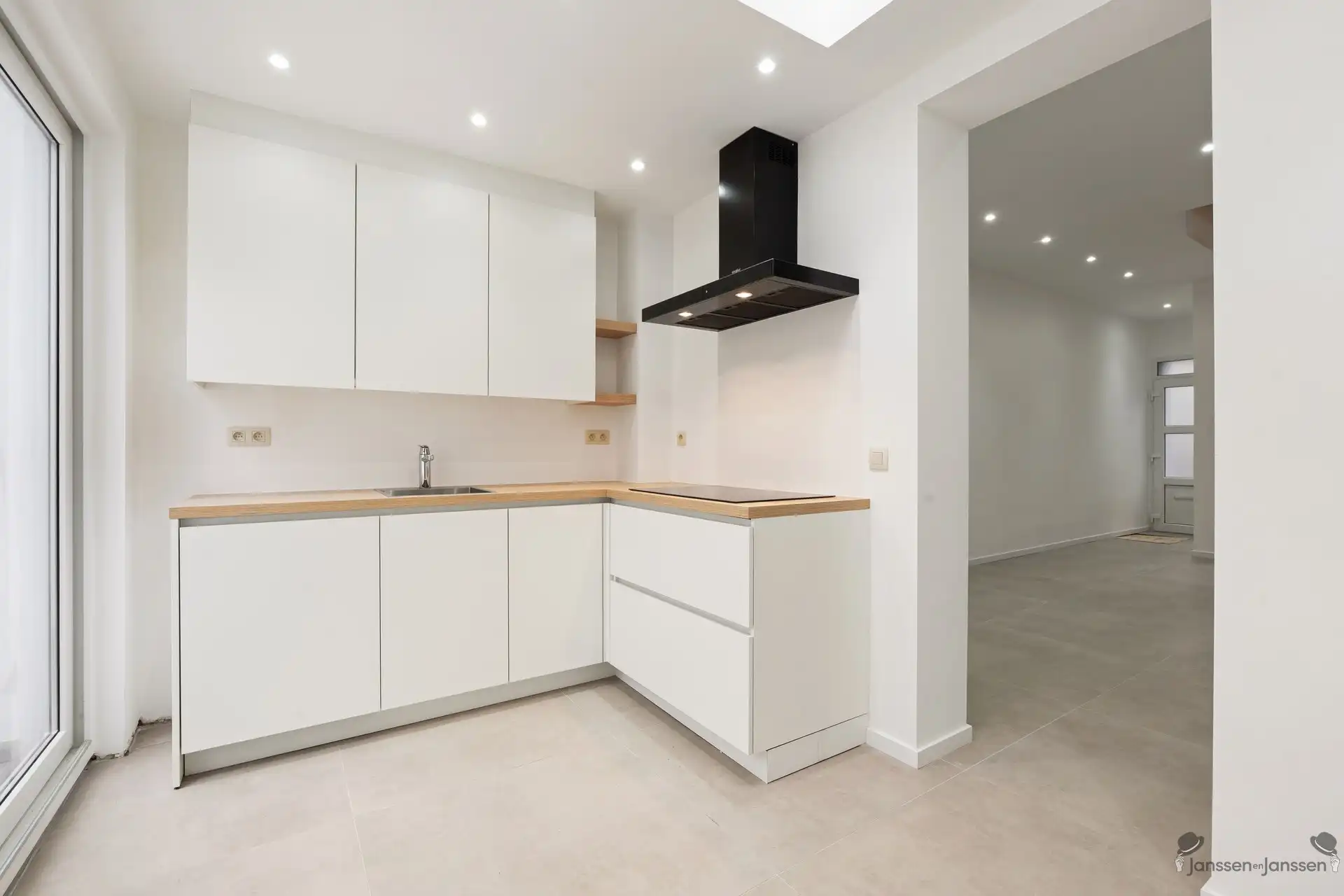 gerenoveerde woning met tuin foto 10
