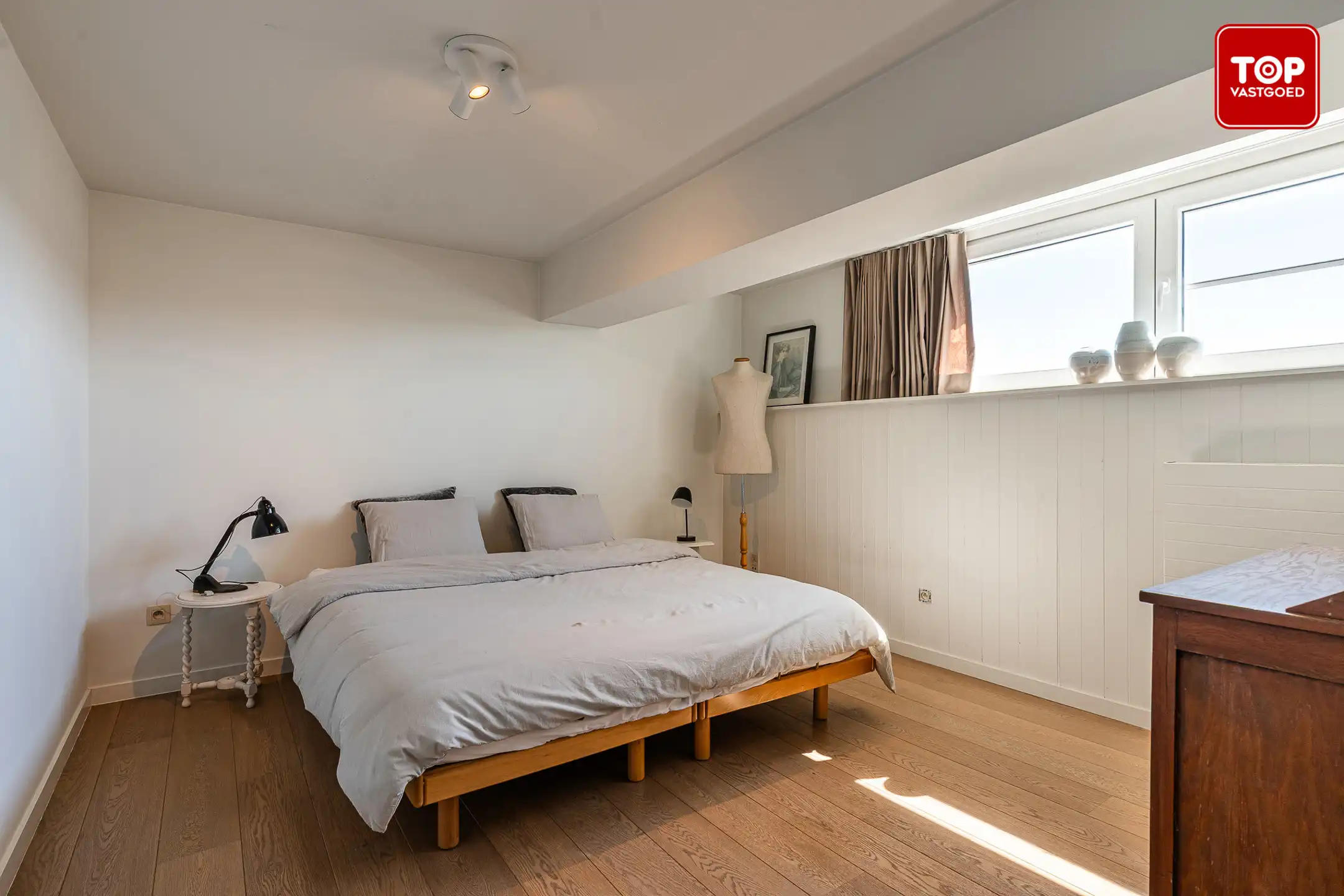 Instapklare combinatie van handelsgelijkvloers en bel-etagewoning op een uiterst gunstige locatie. foto 36