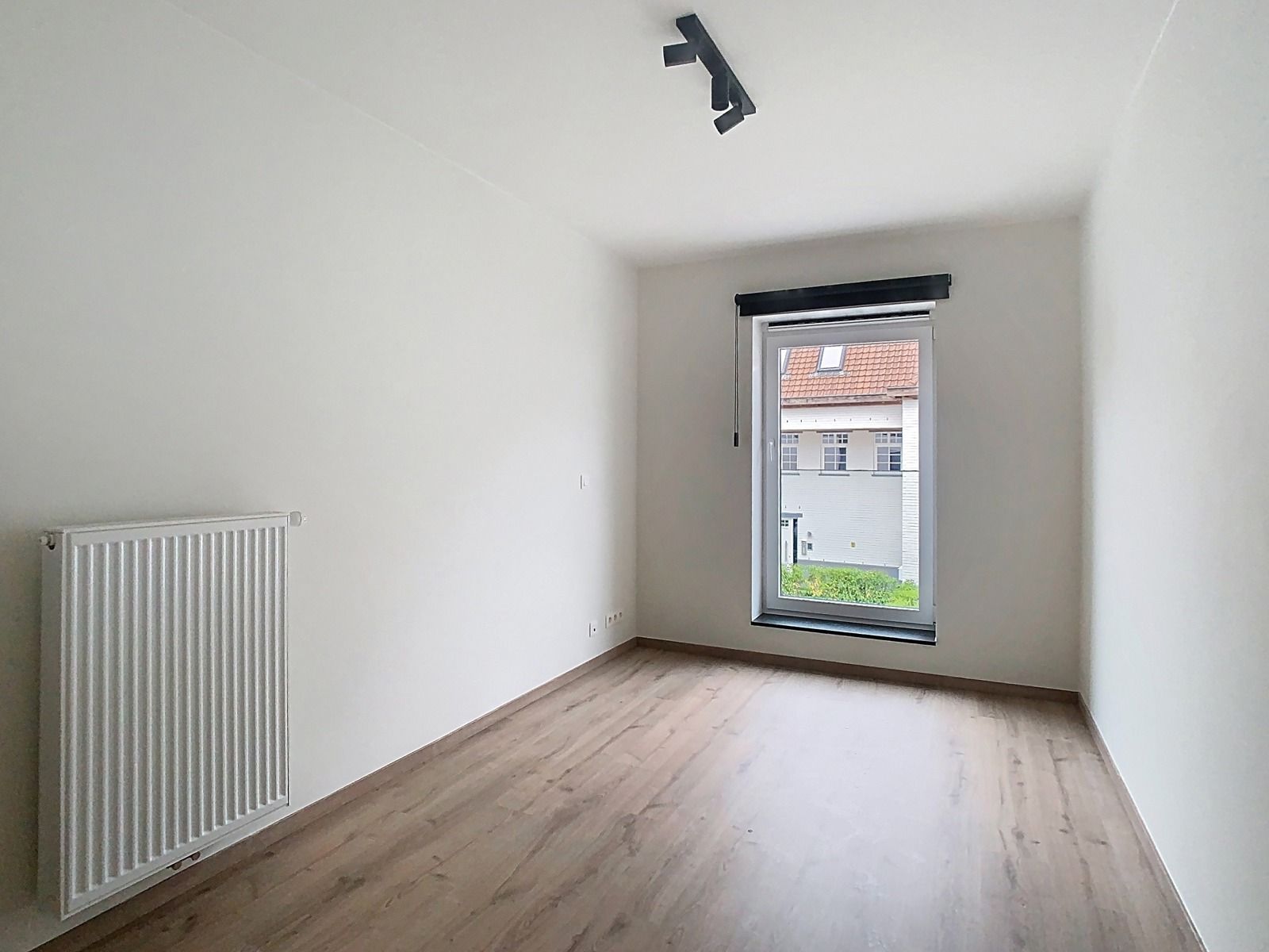 Moderne Nieuwbouwwoning (GB) met 3 SLPK, Tuin én Carport! foto 12