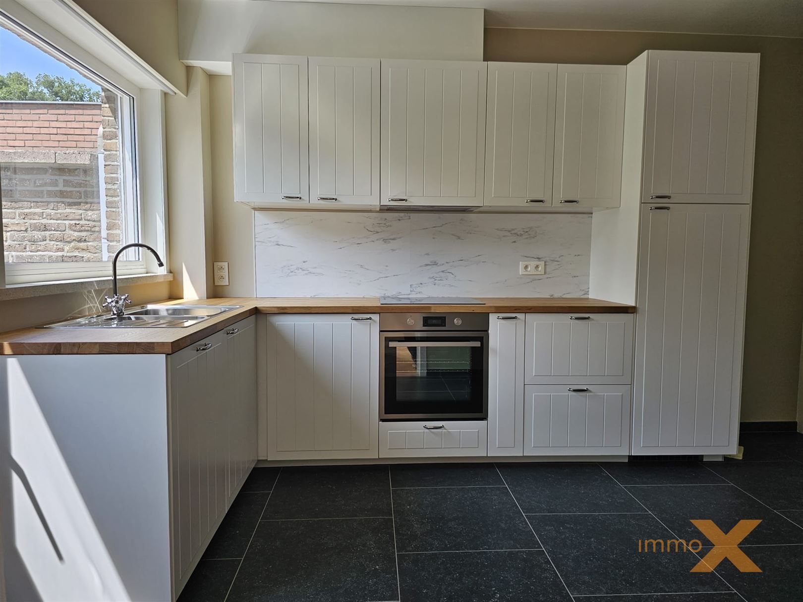 GERENOVEERDE INSTAPKLARE WONING MET GARAGE foto 14