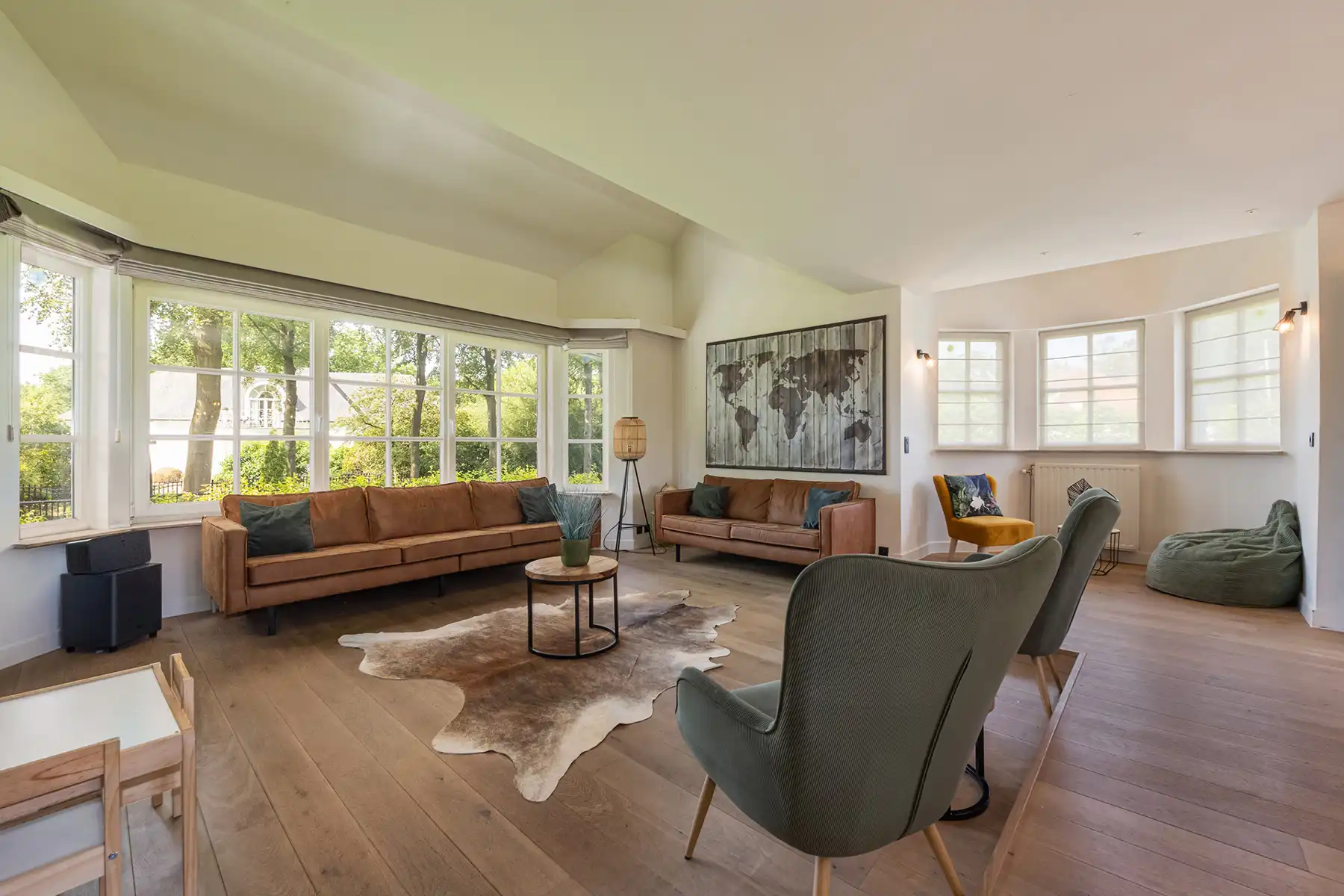 TIJDLOZE VILLA OP DE GRENS MET SCHILDE foto 6
