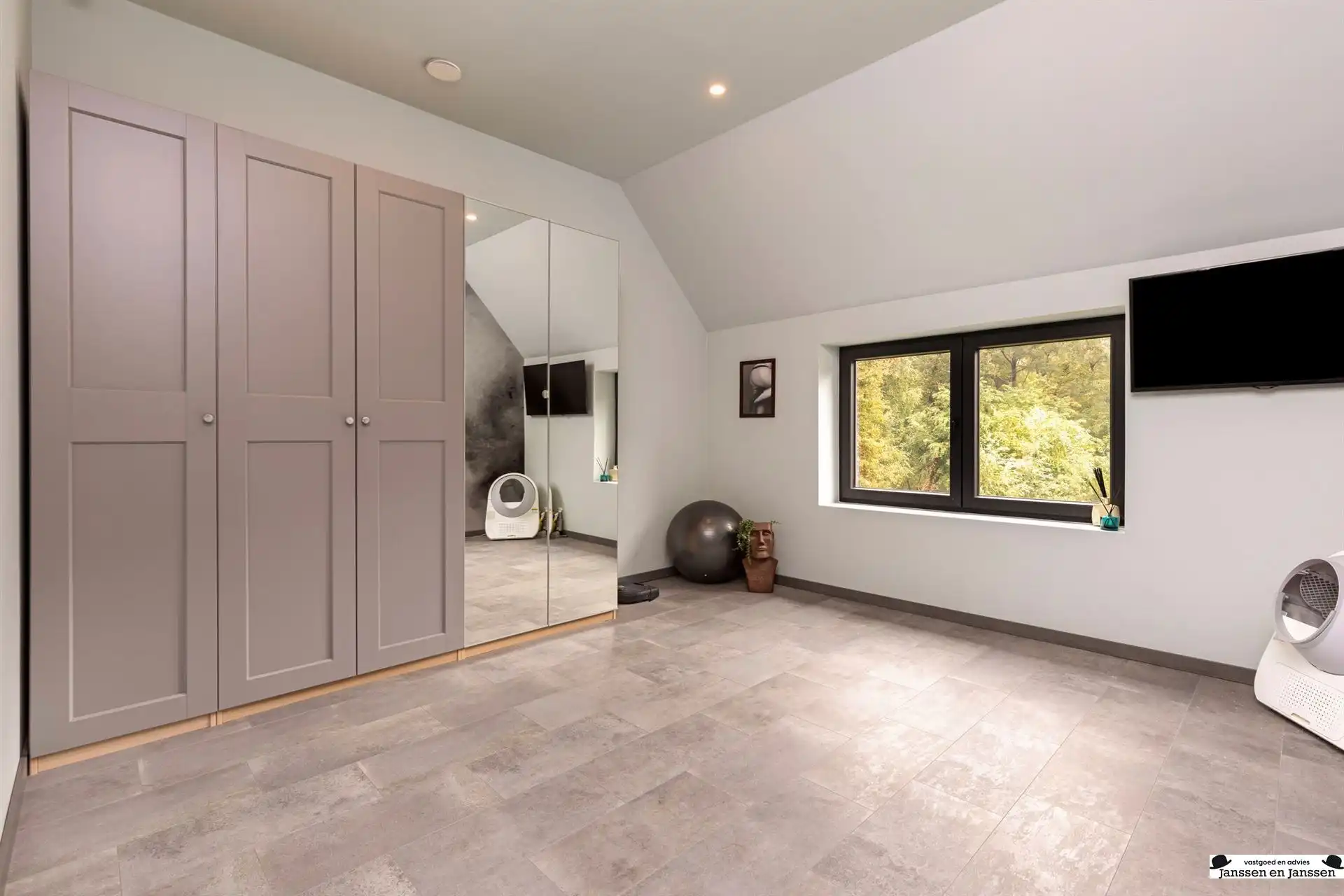 Zeldzame nieuwbouwwoning op een perceel van 40 are met imposante tuin in Kapellen  foto 25