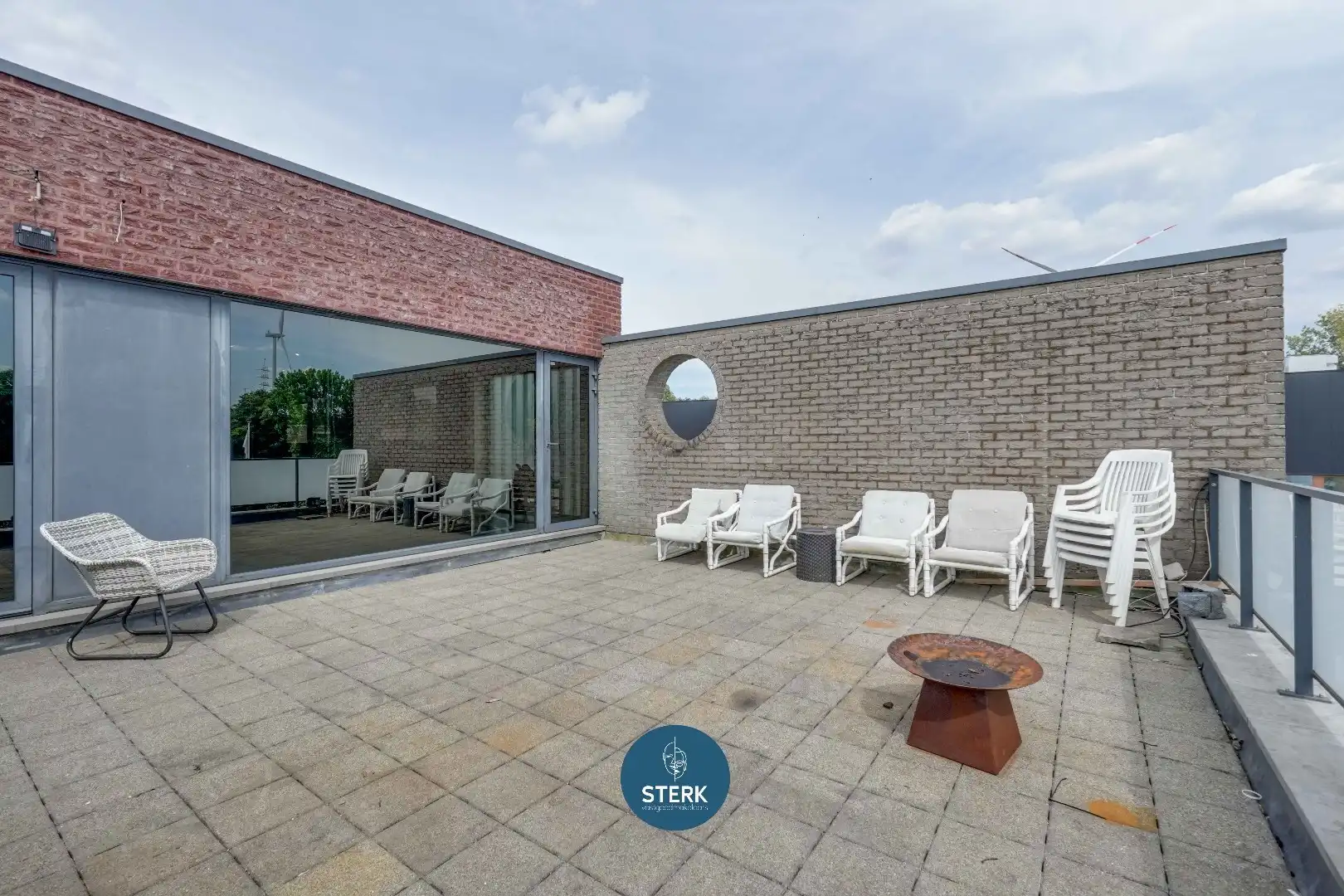 VEELZIJDIG INDUSTRIEPAND MET INSTAPKLAAR APPARTEMENT TE MAASMECHELEN ! foto 29