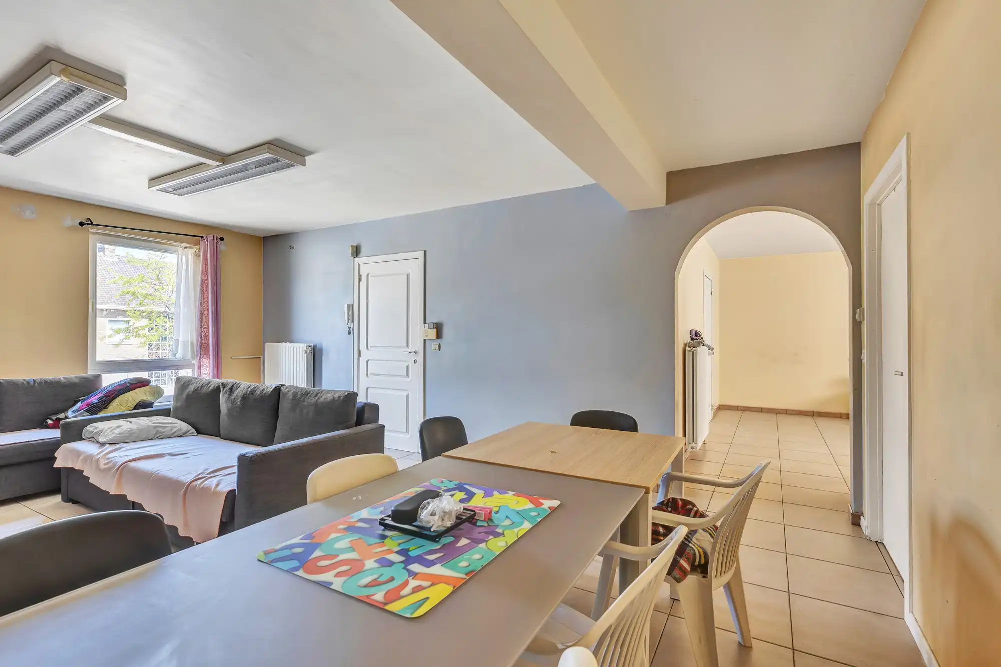 Commercieel gelijkvloers met ruim appartement foto 17