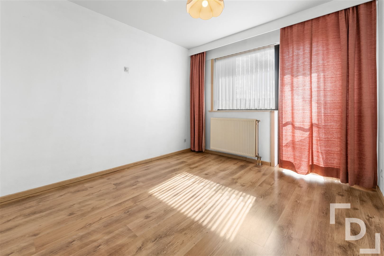 Rustig gelegen appartement met garage te koop in centrum Poperinge foto 8