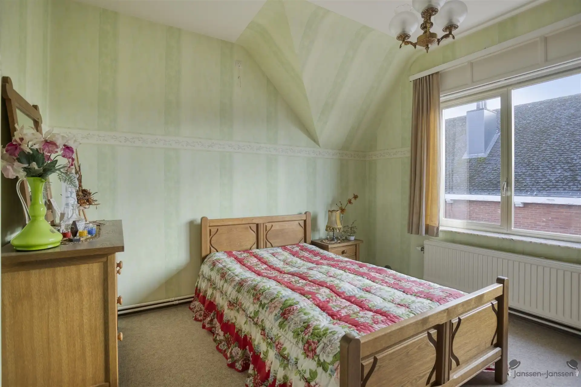 Rustig gelegen woning met prachtig uitzicht foto 14