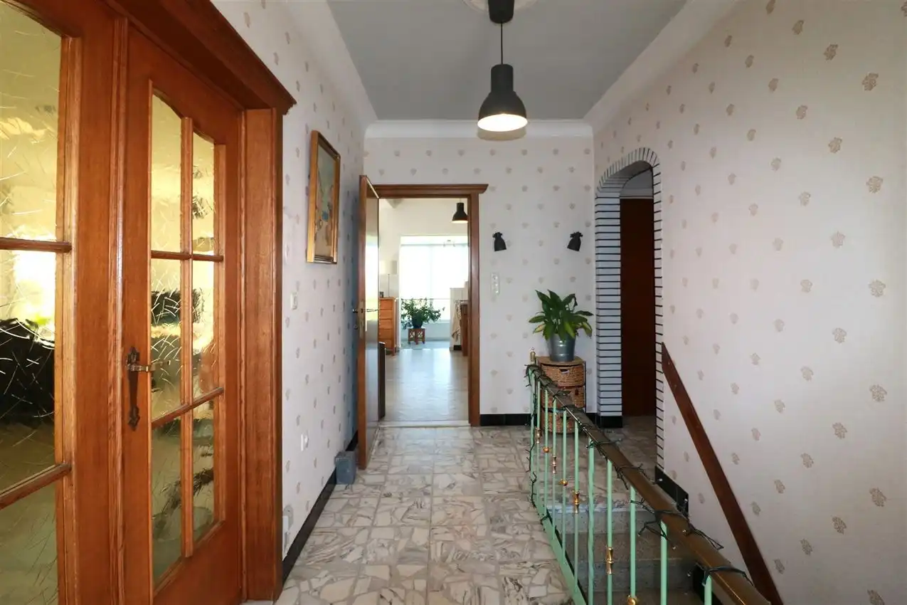 Gusting gelegen woning met 2 slpk, garage en tuin foto 21