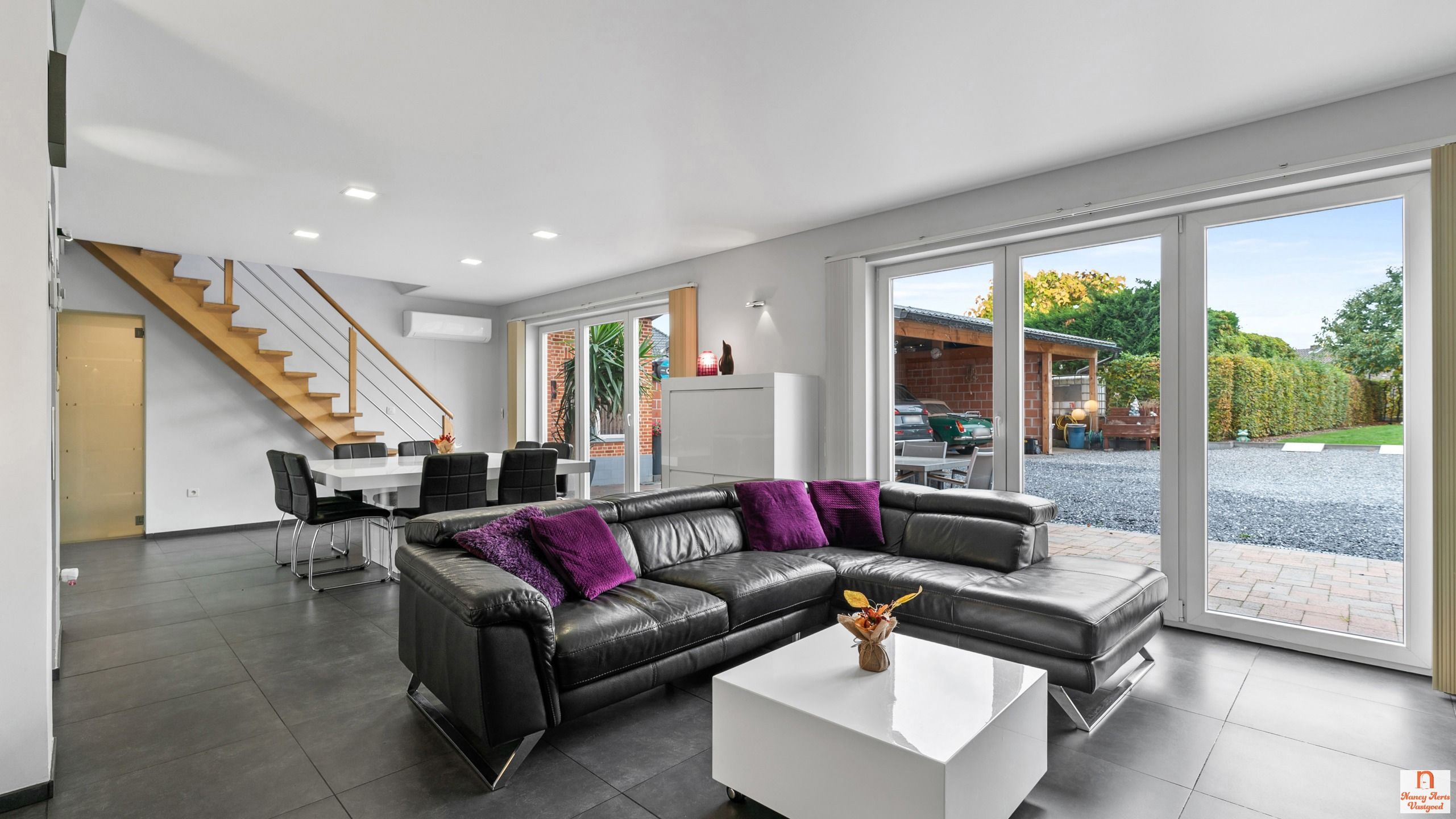 Authentieke woning met moderne toets en hedendaags comfort foto 6