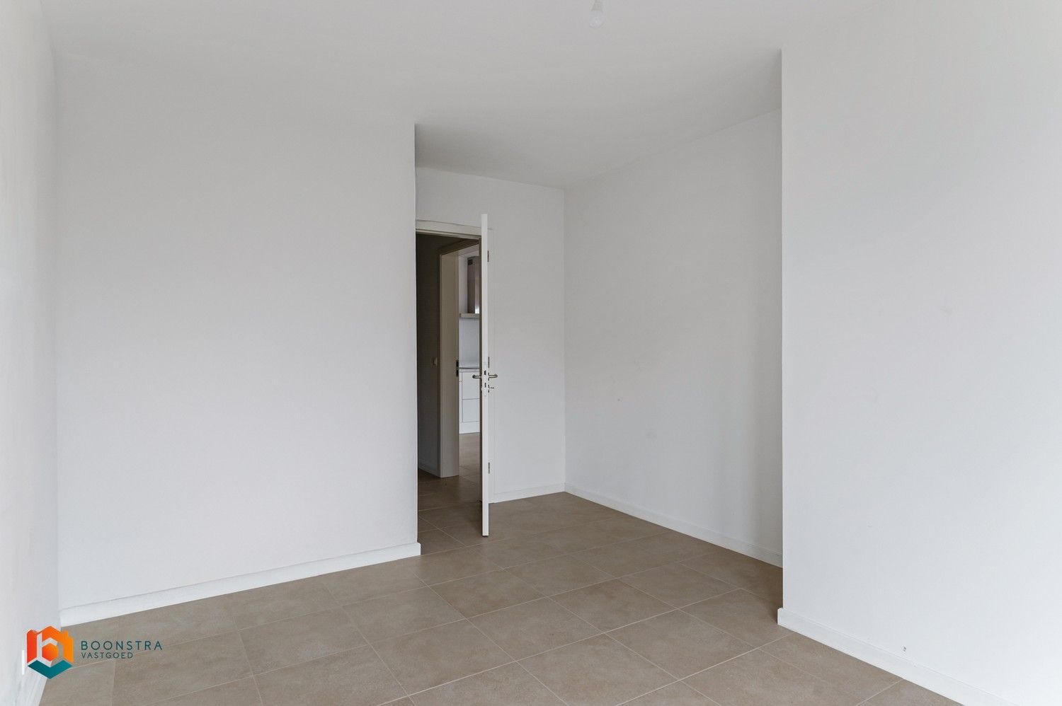 Nieuwbouw appartement met terras en parkeerplaats in centrum Putte foto 10