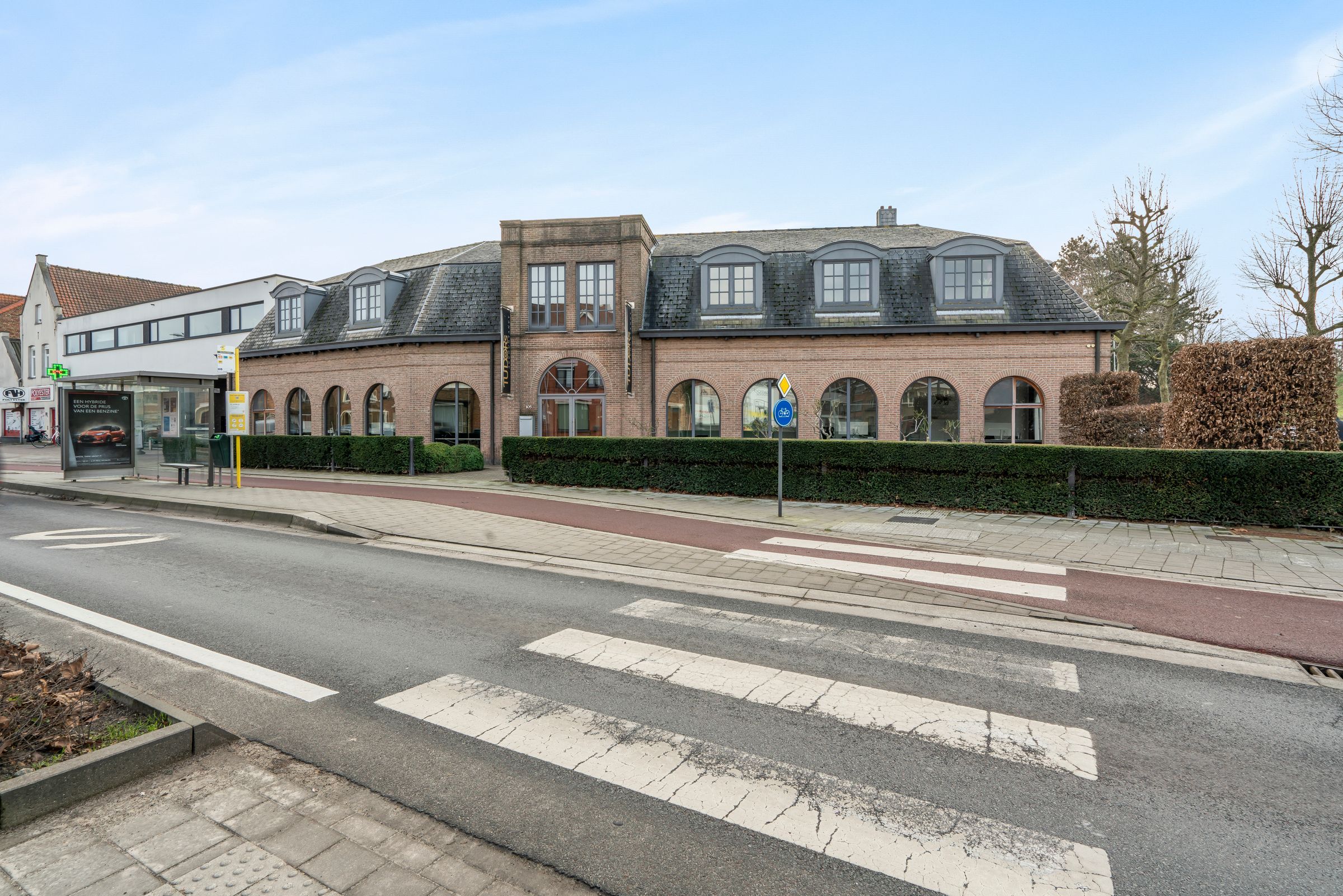 Groot handelspand incl. appartement met 530m² bruikbare vloeroppervlakte! foto 1