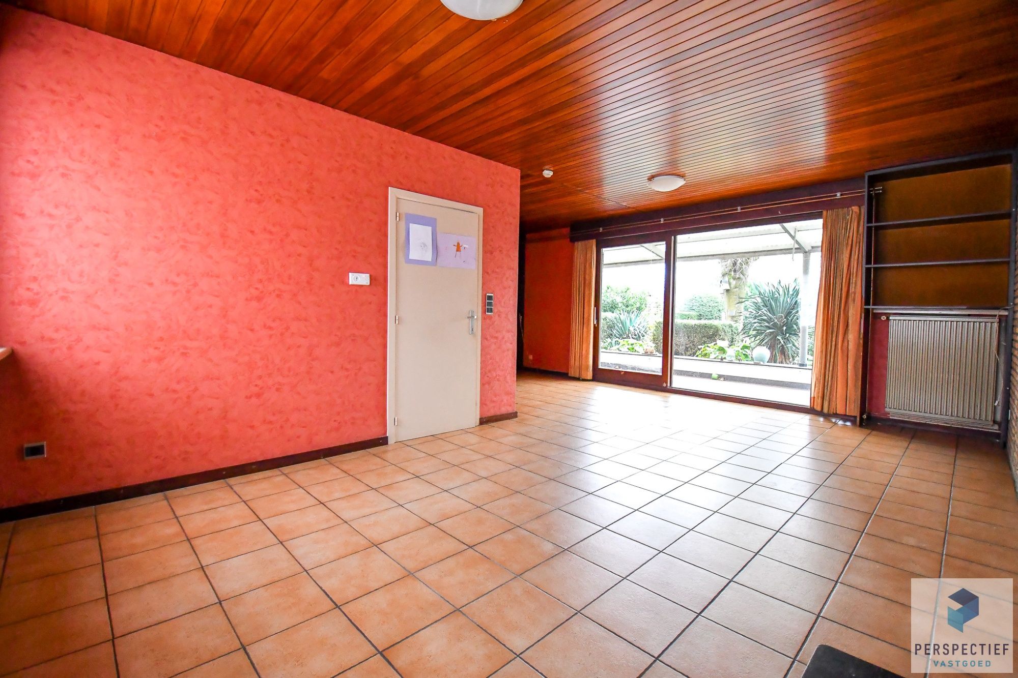 GOED GELEGEN WONING met prachtige idyllische tuin en uitweg op een perceel van 2034 m² met landelijke uitzichten foto 11