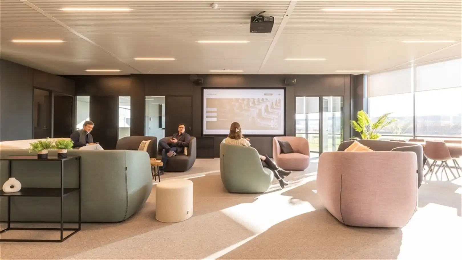 Business center op het gelijkvloers vanaf 5m² tot 104 m² foto 10