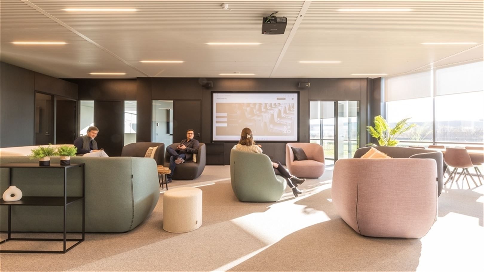 Business center op het gelijkvloers vanaf 5m² tot 104 m² foto 10