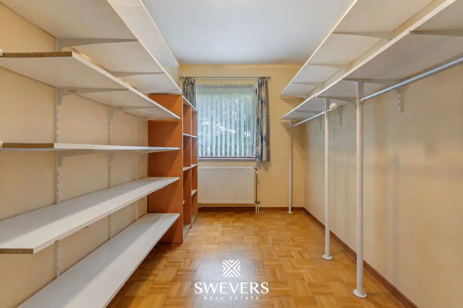 Ruim appartement met 3 slaapkamers centrum Sint-Truiden foto 19