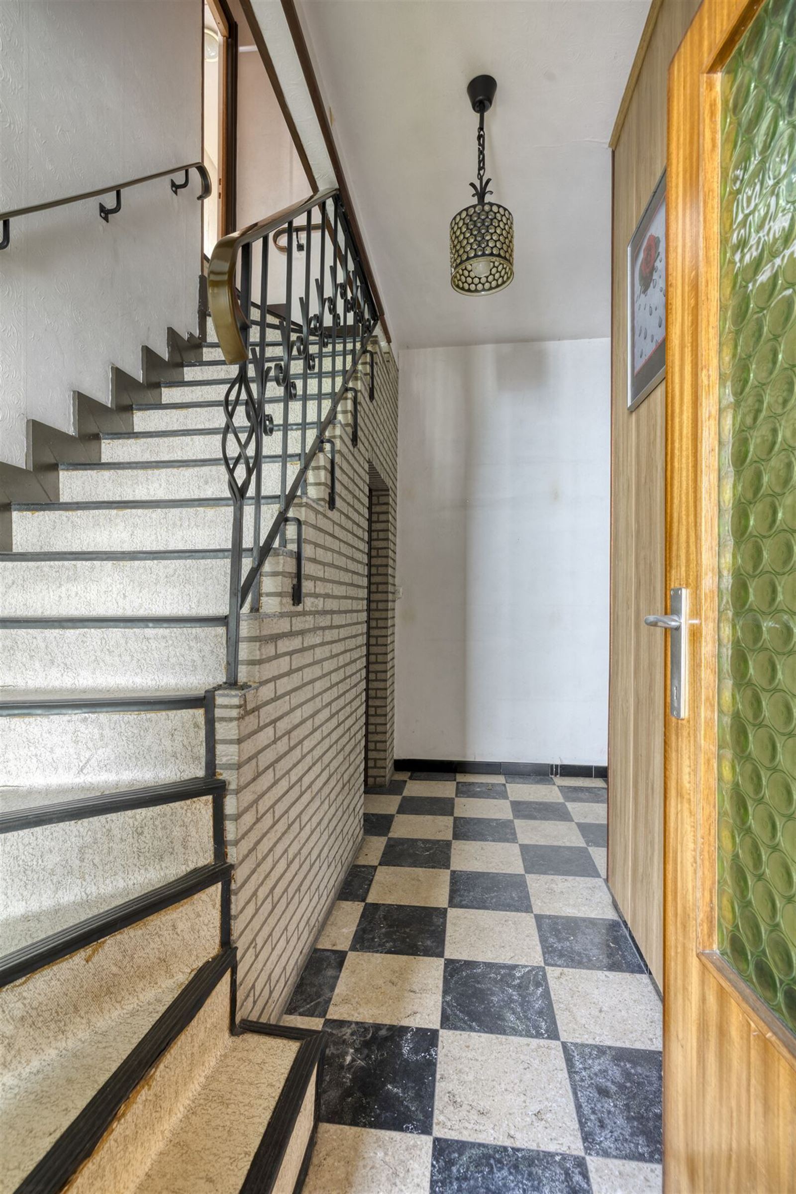 Opbrengstwoning met 2 appartementen en 3 garageboxen foto 16