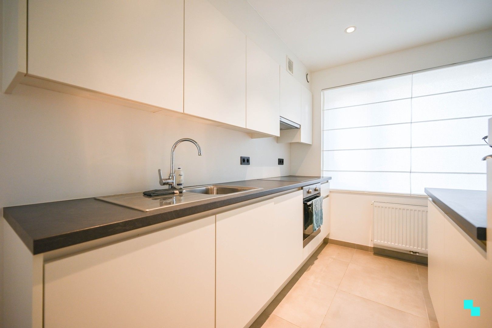 Centraal gelegen, uniek appartement in karaktervol herenhuis foto 10