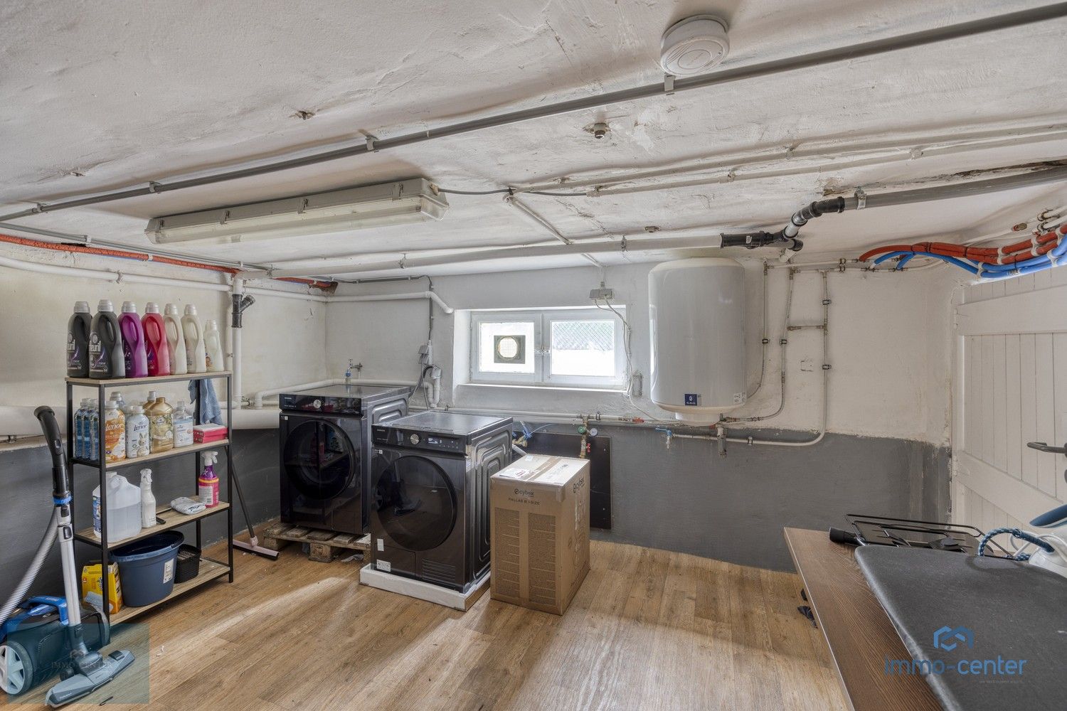 Instapklare halfopen woning met zonnepanelen en garage in Diepenbeek foto 15