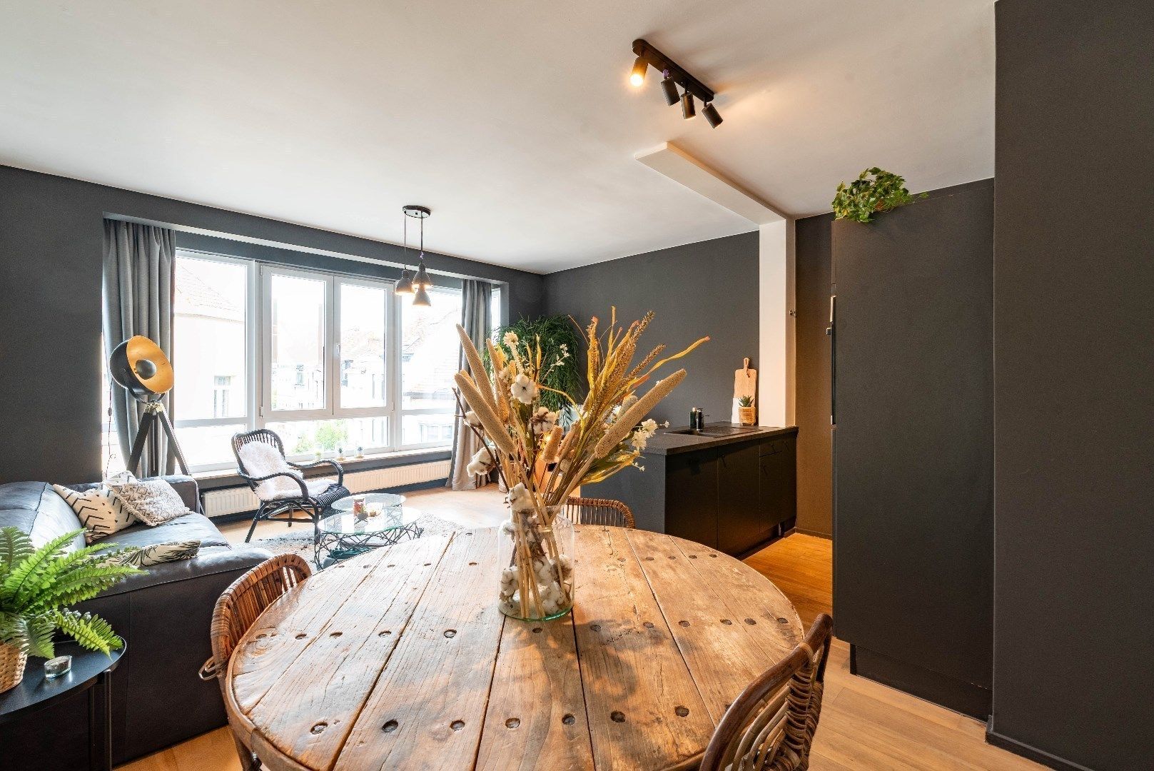 Instapklaar appartement met 2 slpks in kleinschalig gebouw foto 2