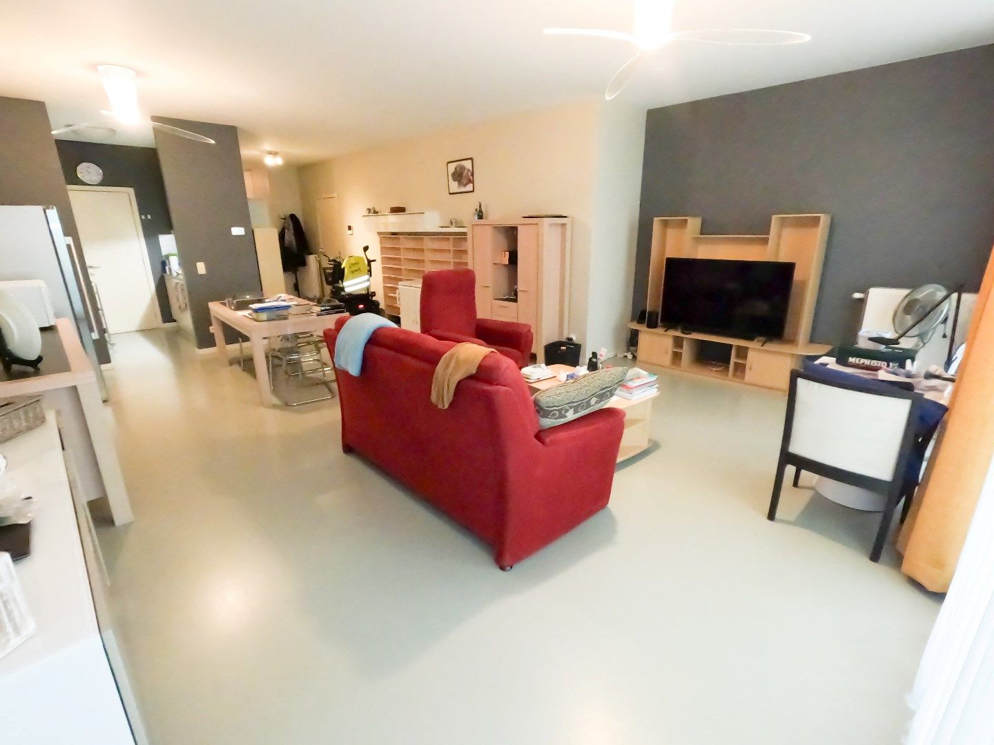 Gelijkvloers 2-slaapkamer met ruim terras foto 2