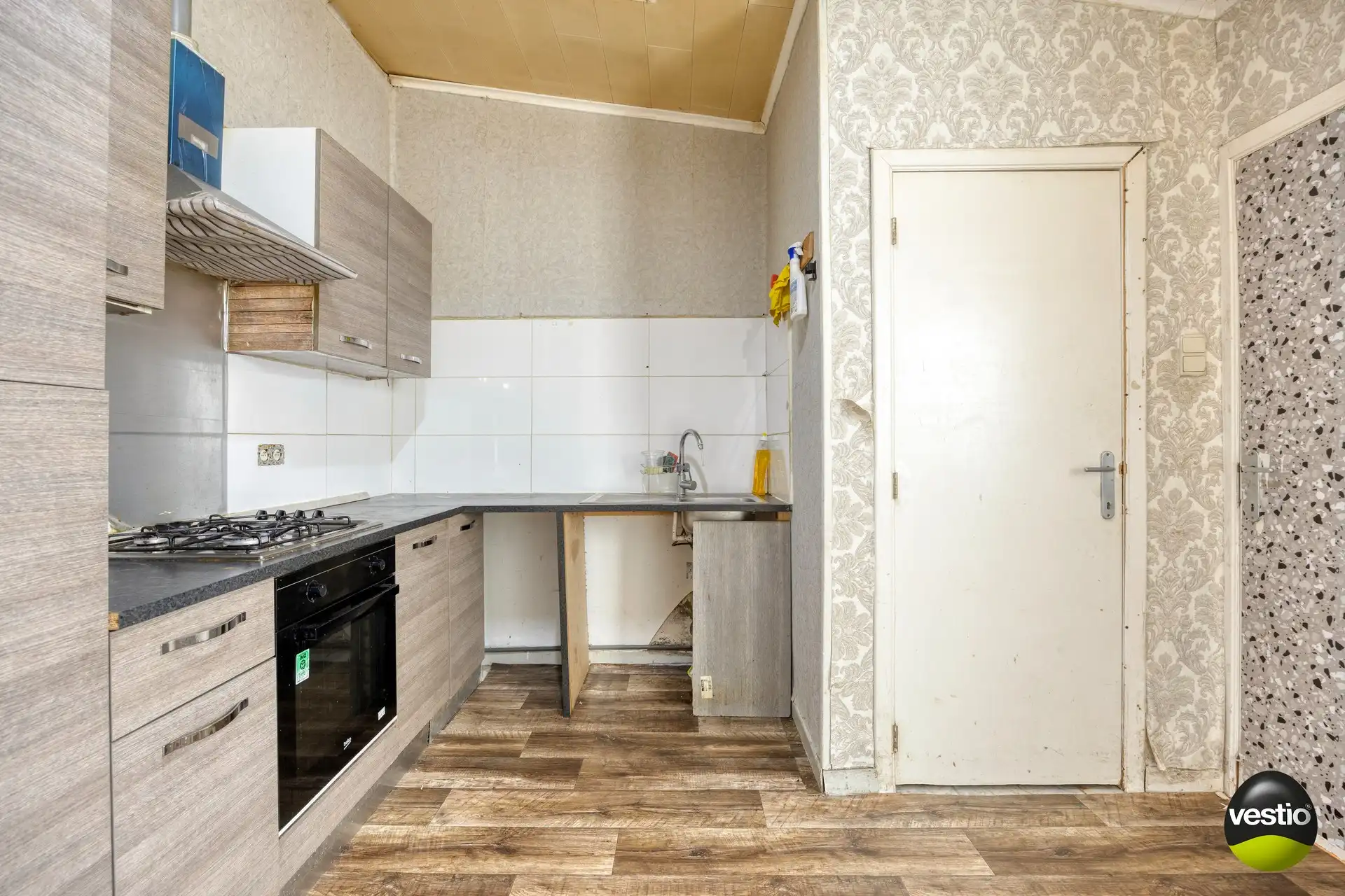 TE RENOVEREN RIJWONING IN HET CENTRUM VAN SINT-TRUIDEN foto 11
