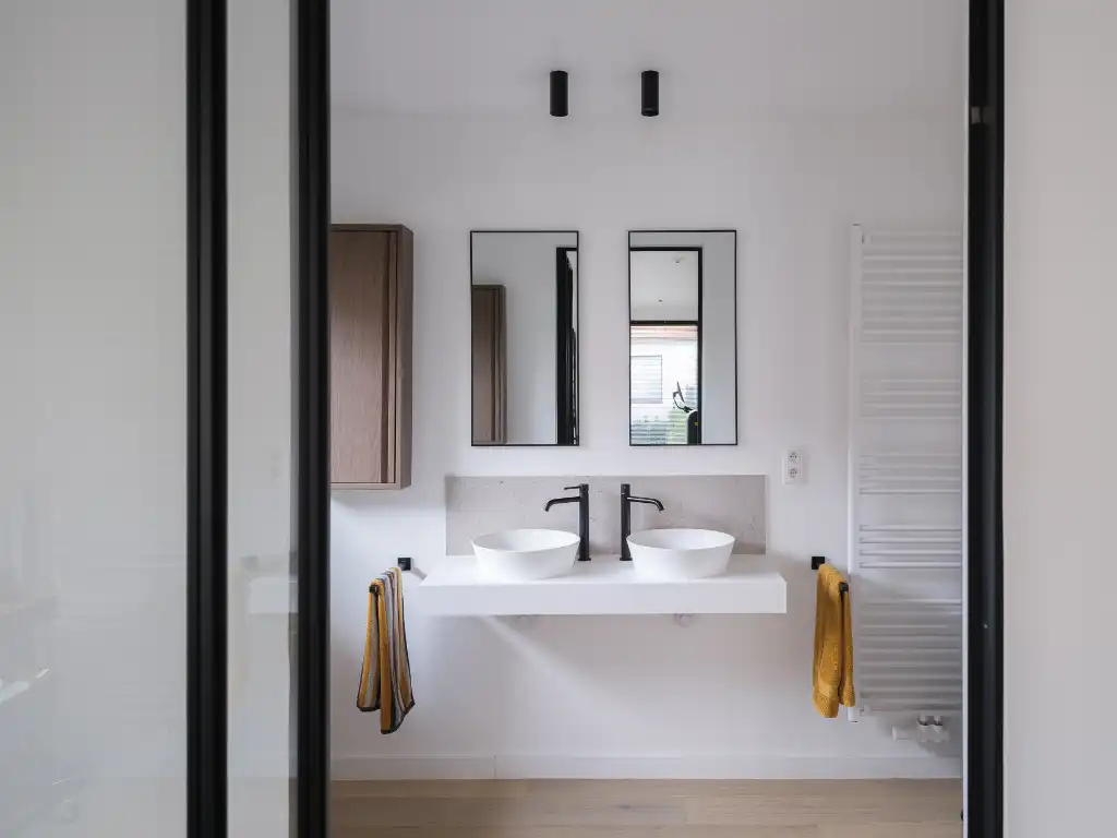 Sint-Martens-Latem – Bijzonder ruime en energiezuinige villa met woon-/werkmogelijkheid vlakbij het dorpscentrum. foto 16