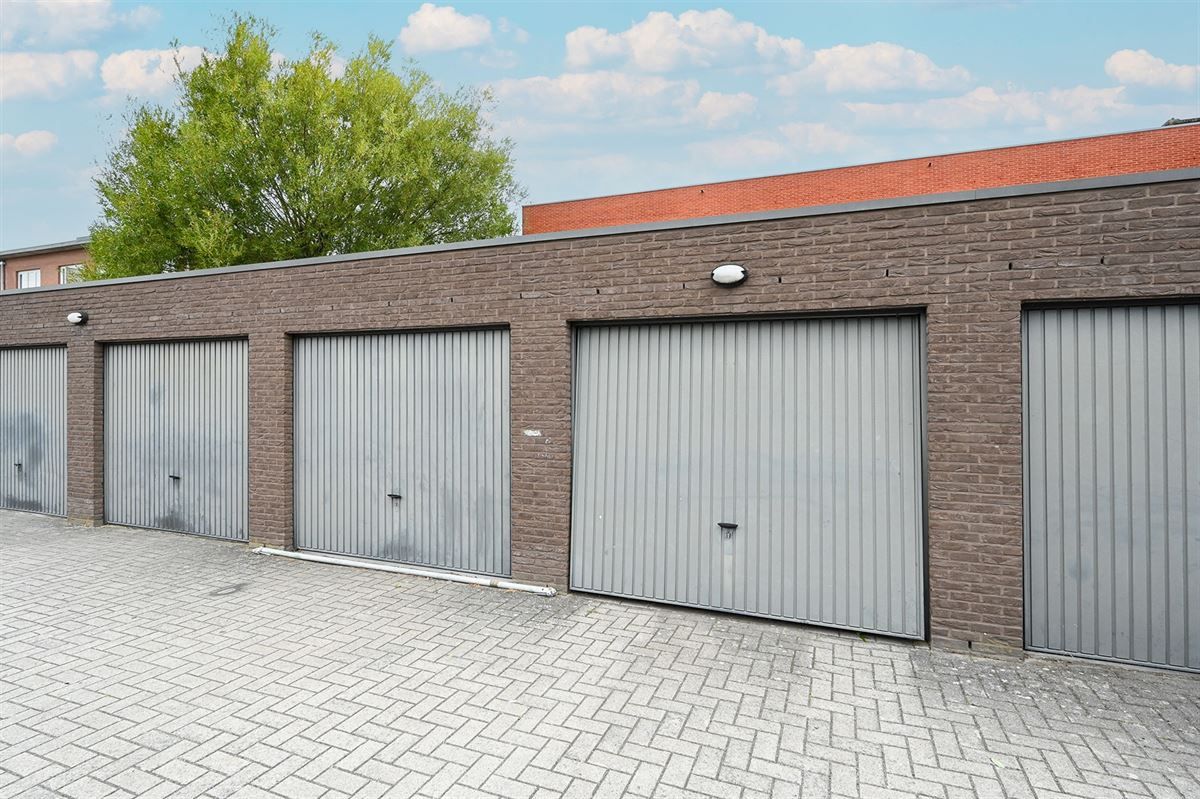 Gelijkvloers met tuin en garage foto 15