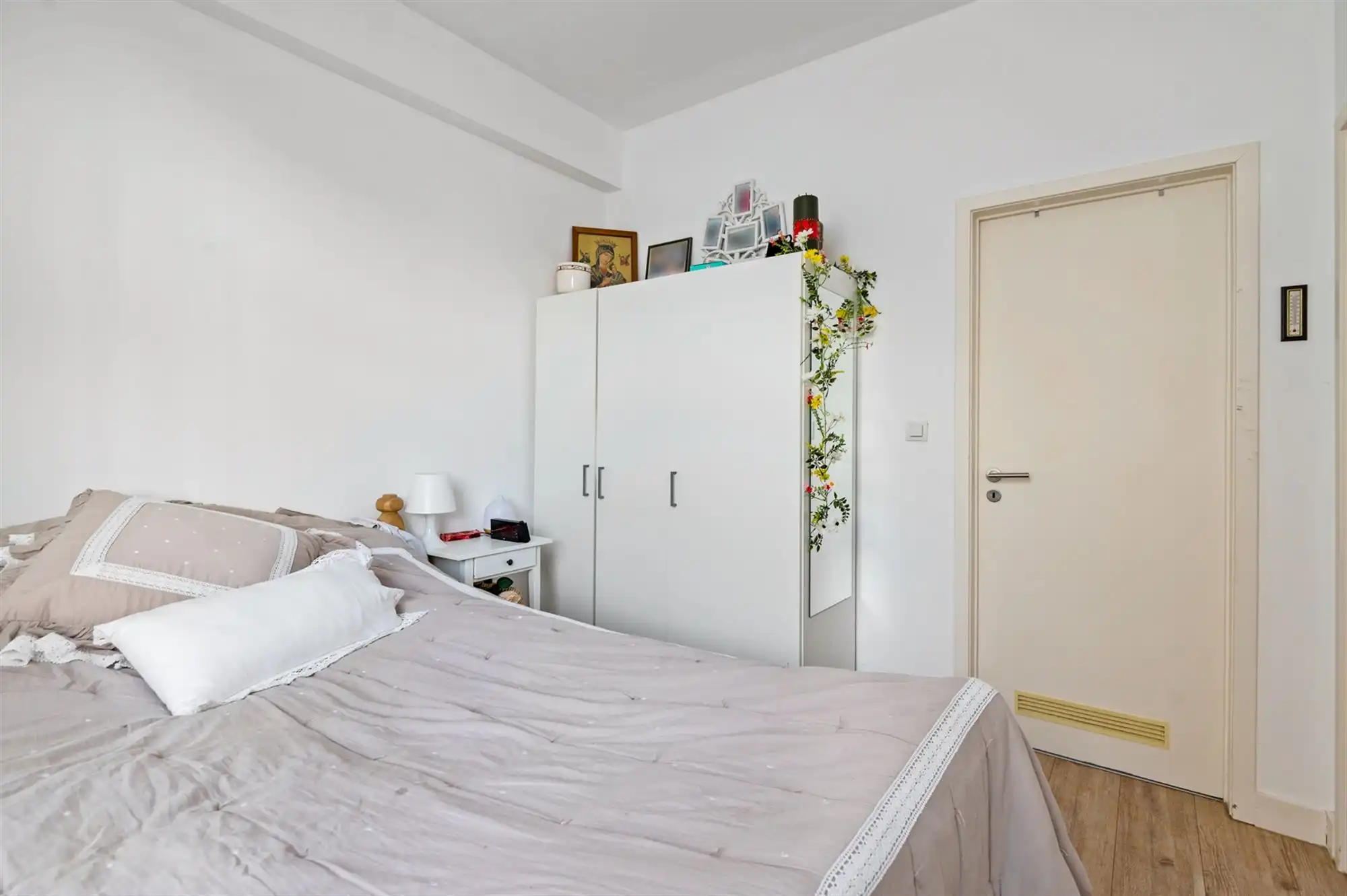 Modern 1-slaapkamerappartement vlak bij het Stadspark foto 8