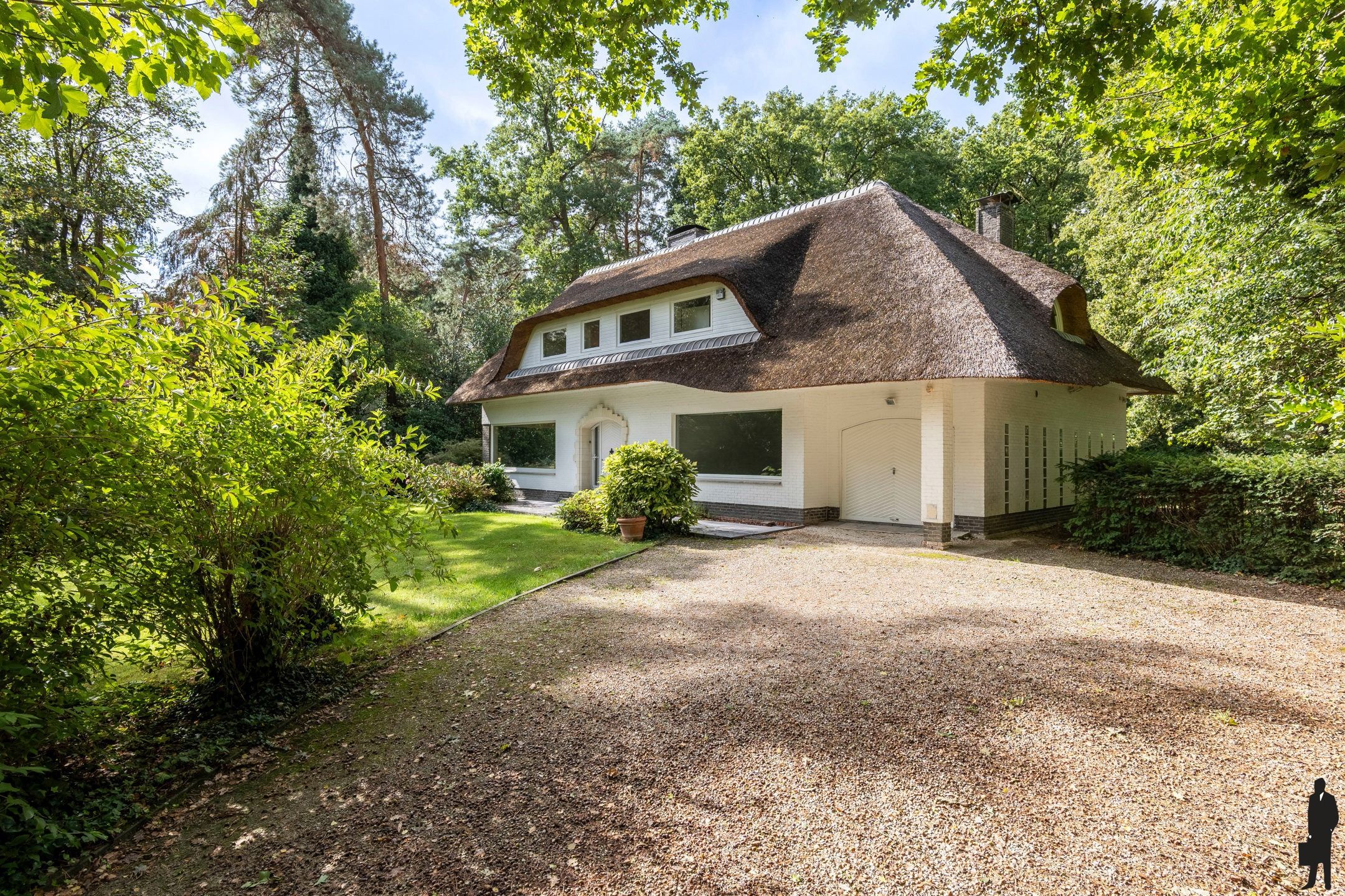 Rietgedekte villa op ca. 3.350 m² met optimale privacy foto 40