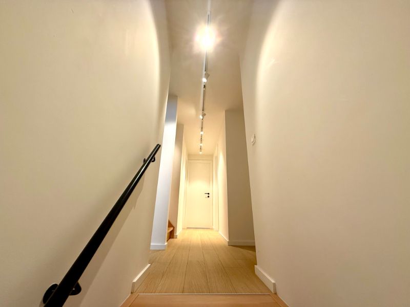 Recente, instapklare woning met 4 slaapkamers en garage foto 10