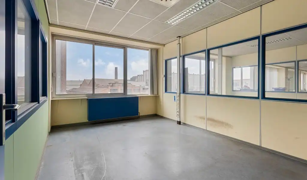 Logistiek bedrijfspand te huur op Vynckier site Gent foto 11