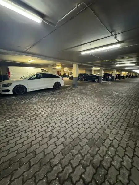 Appartement met 3 slaapkamers en autostaanplaats in hartje Genk foto 21