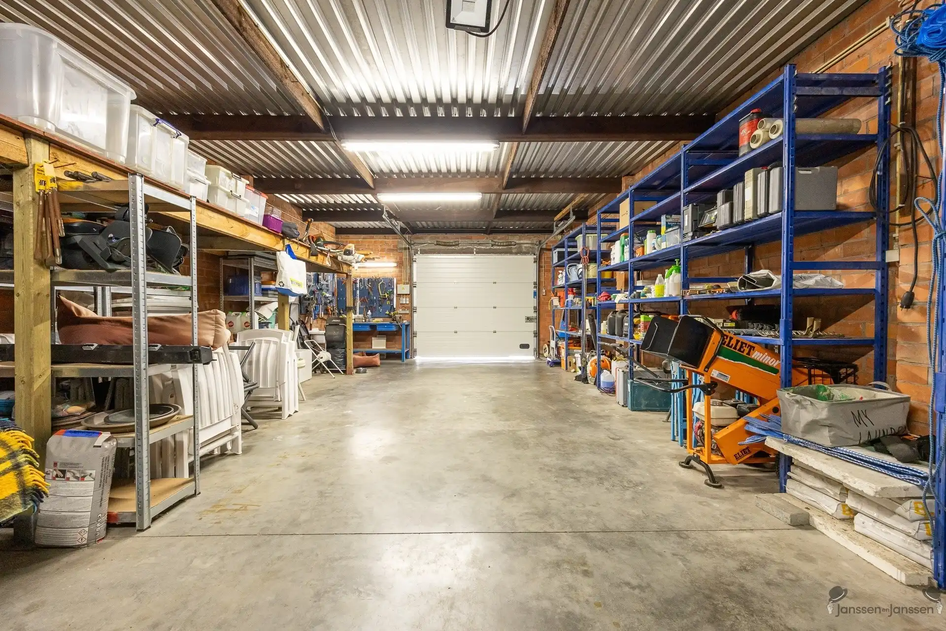 Ruime villa met magazijn op 1.650 m² in Kapellen foto 23