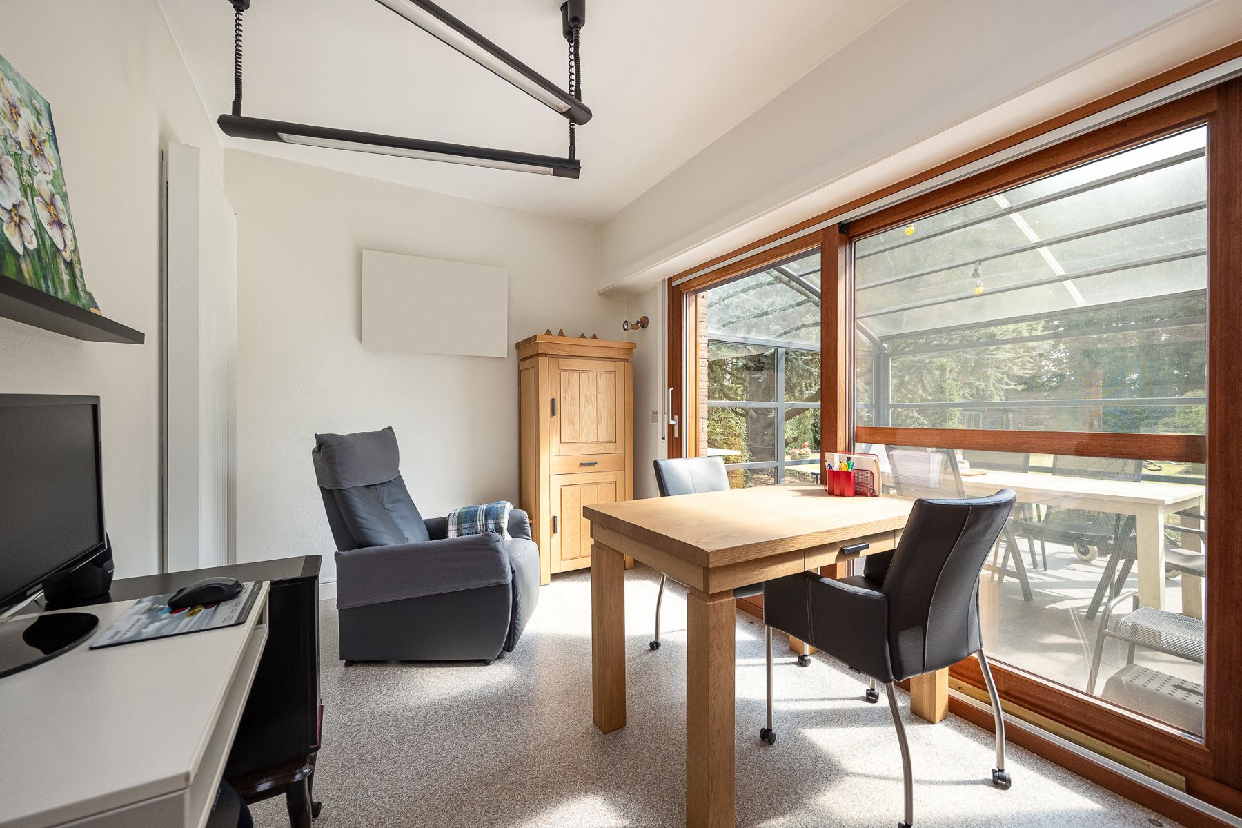 Laagbouwwoning met 4 slaapkamers op een perceel van 2.148m². foto 9