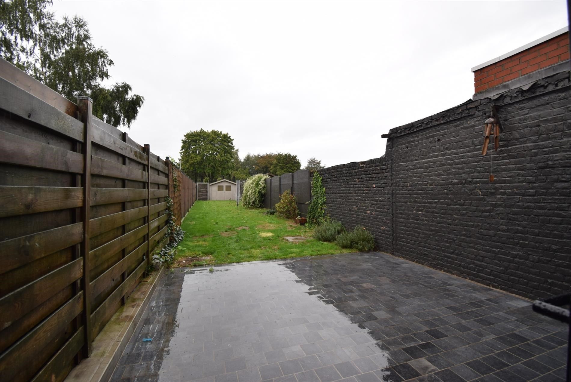 NETTE RIJWONING MET AUTOSTANDPLAATS foto 11