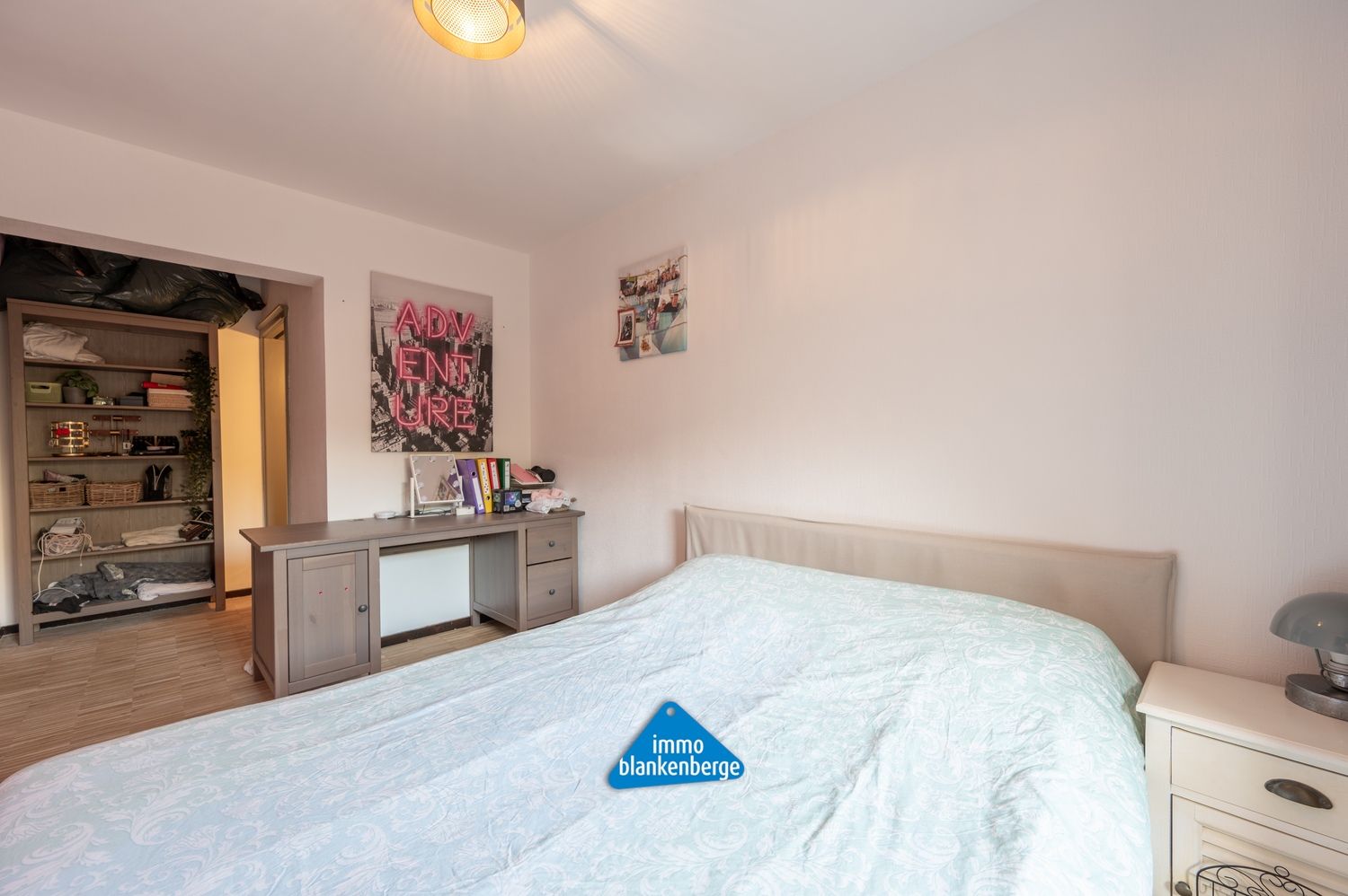 Zeer Ruim en Stijlvol gerenoveerd appartement van 232m² op een toplocatie vlak bij het strand. foto 26