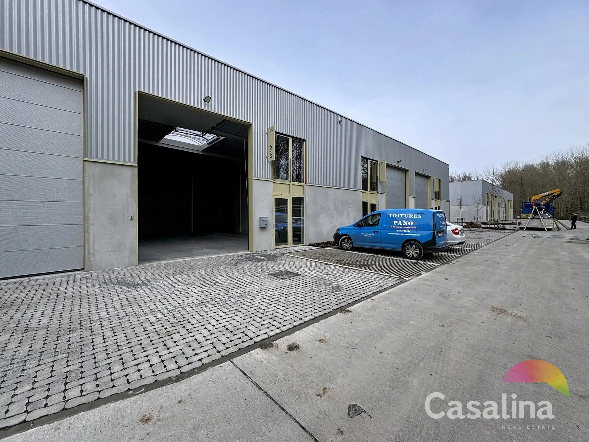 Nieuw magazijn van ±155 m² te huur – Strategische ligging foto 8