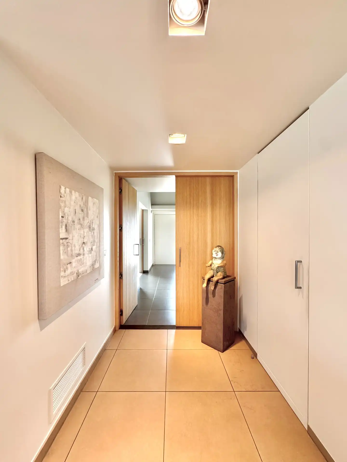 RUIME TIJDLOZE VILLA MET ZWEMBAD foto 23