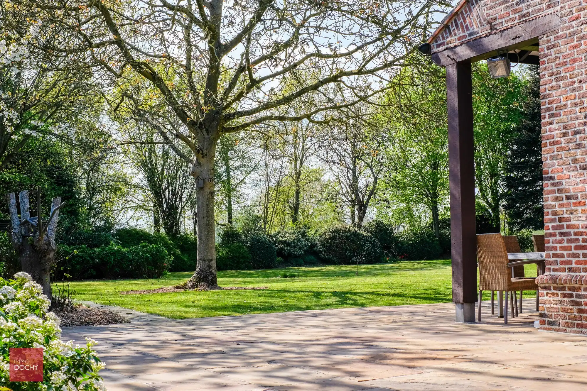 Klassieke discreet gelegen villa met toegangsdreef (grens Waregem) foto 5