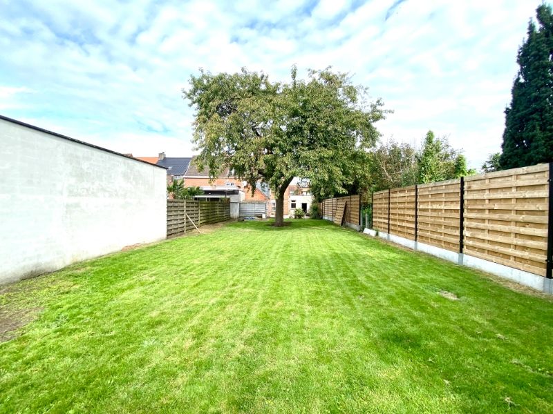 Gezellige woning met 4 slaapkamers en grote zuid-gerichte tuin foto 20