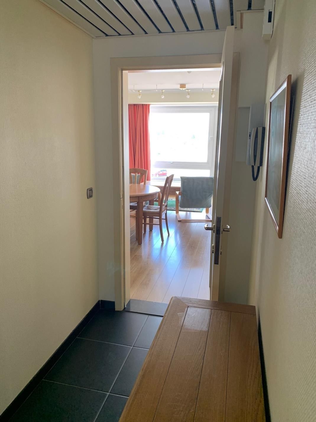 Gemeubeld appartement op de tweede verdieping, vlak aan zee foto 3