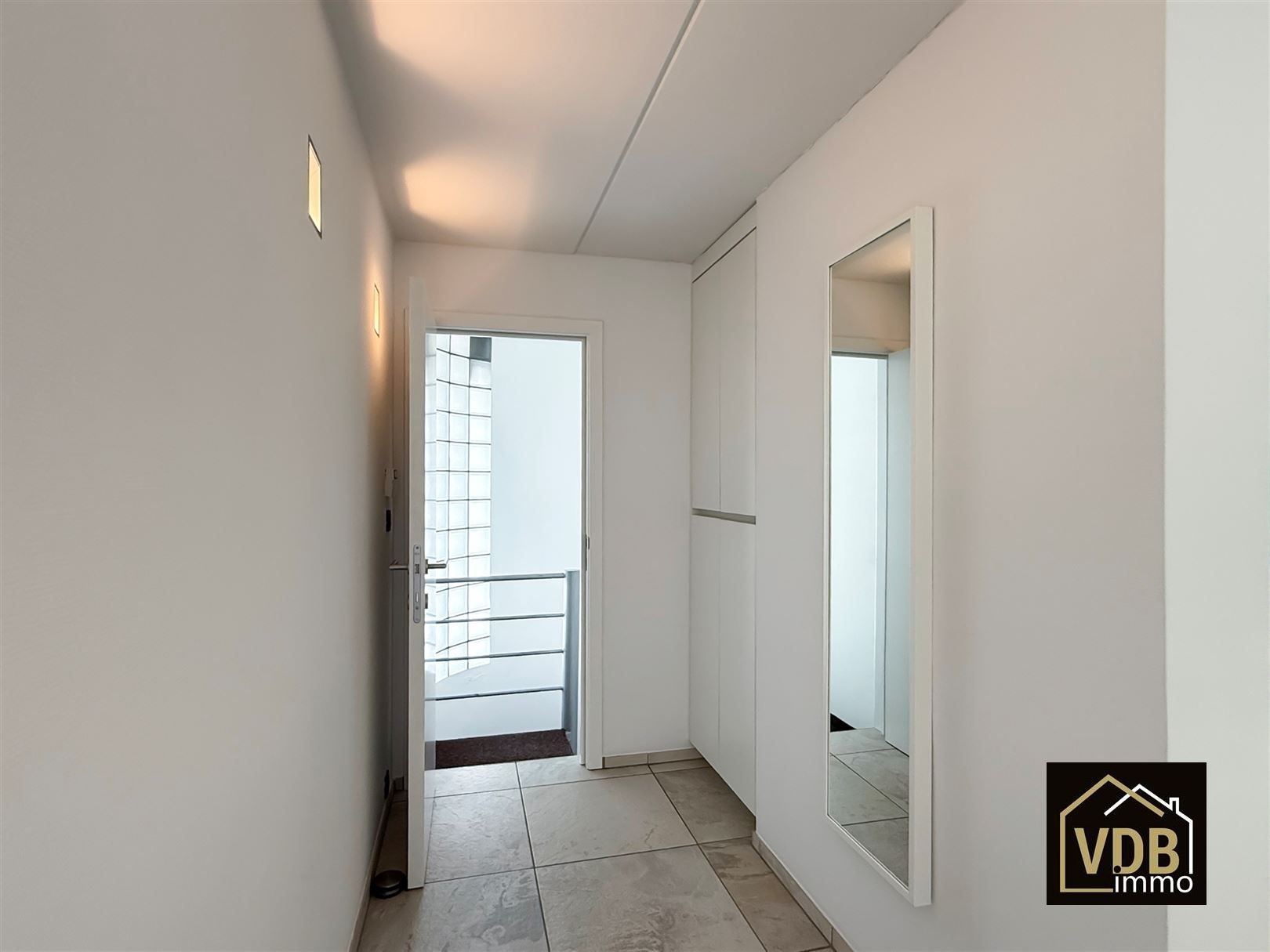 Penthouse zeer goed afgewerkt foto 32