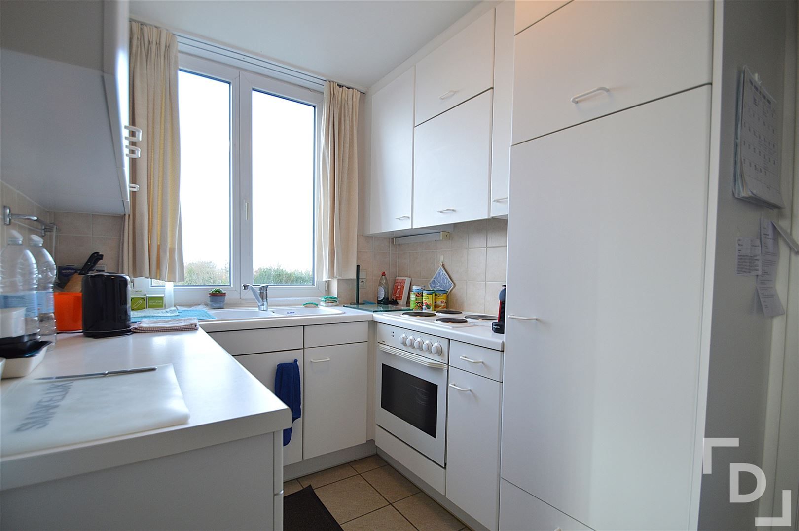 Ruim appartement met 3 slaapkamers en garage te huur in centrum Ieper foto 7