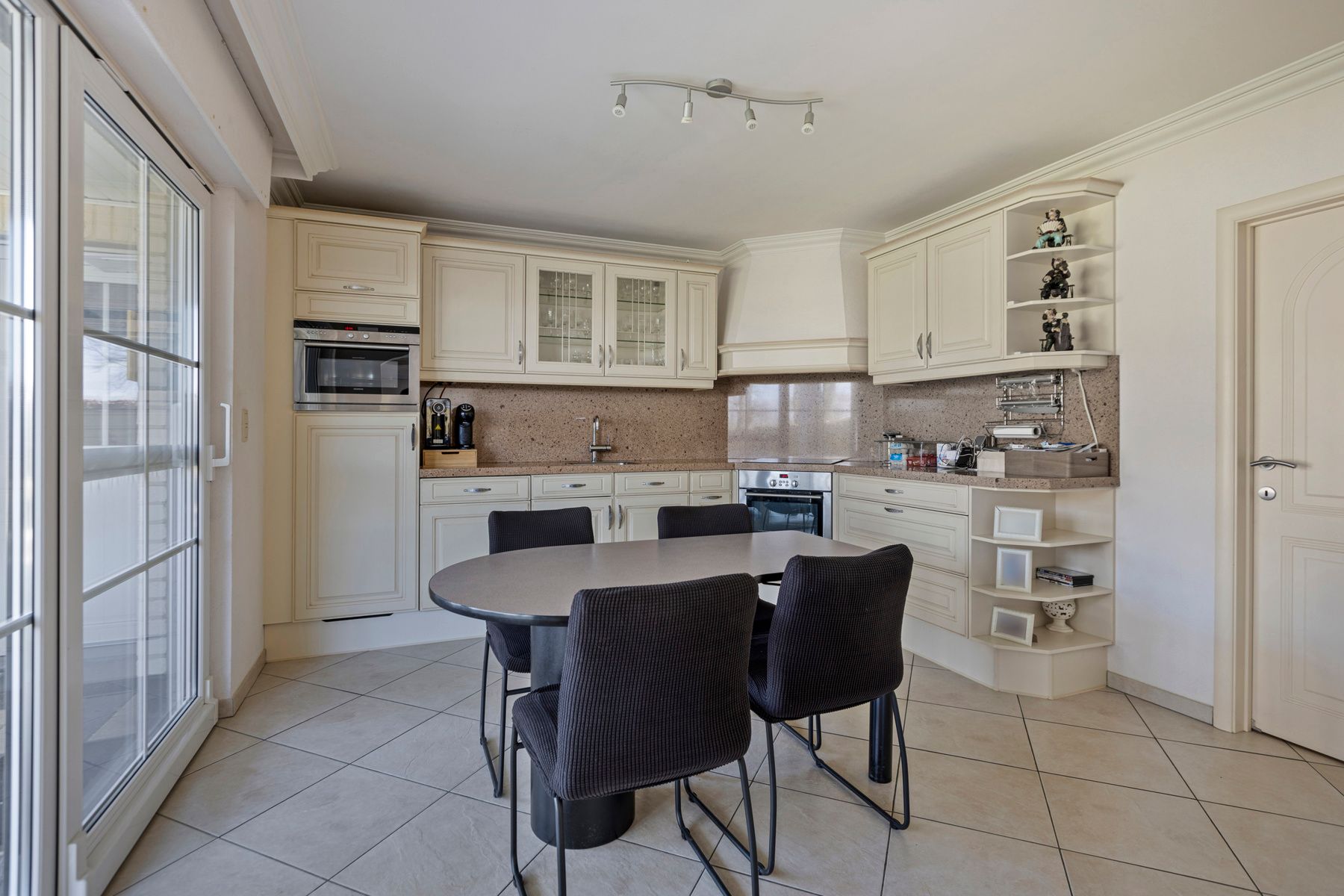 Vrijstaande woning foto 8